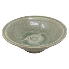 Cuenco antiguo de celadón "Waster", hornos de Sawankhalok, Tailandia, siglo XIV/XV.