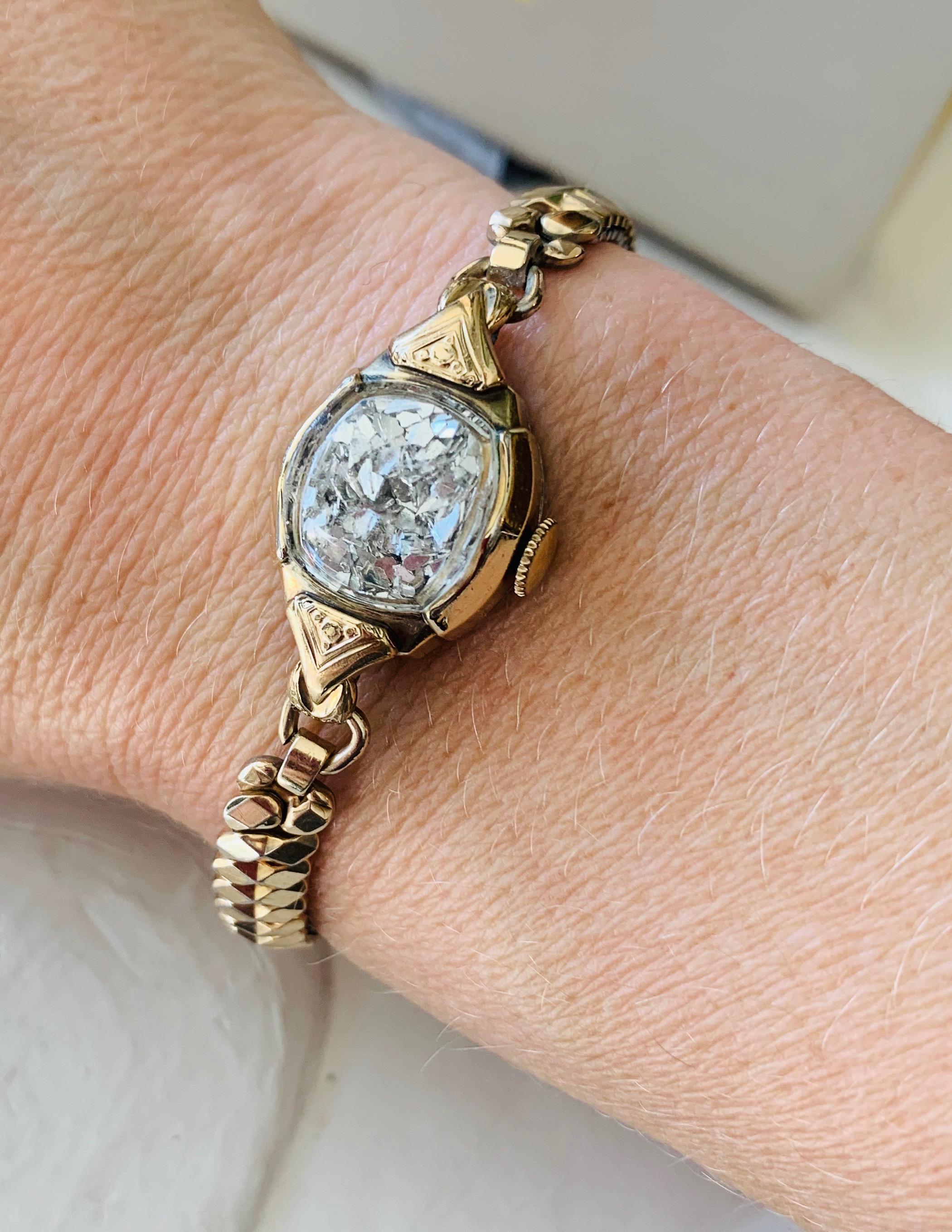 Antique Watch Talisman Bracelet In Excellent Condition For Sale In Marlton, NJ