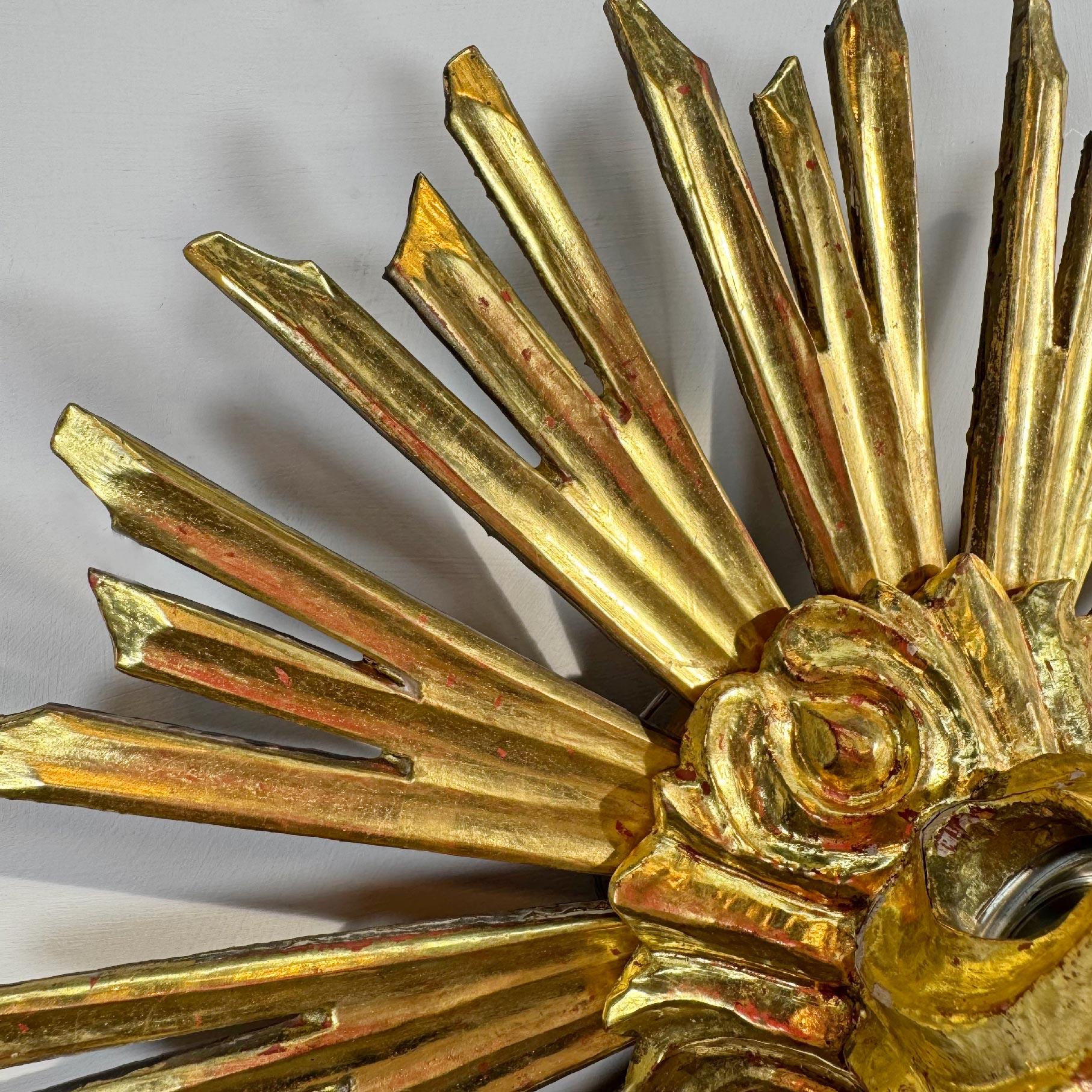 Antiguo Agua Dorada Madera Capilla Sunburst Flush Light Barroco en venta