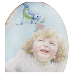 Antico ritratto ad acquerello di un bambino che ride con un uccellino blu, circa anni '20