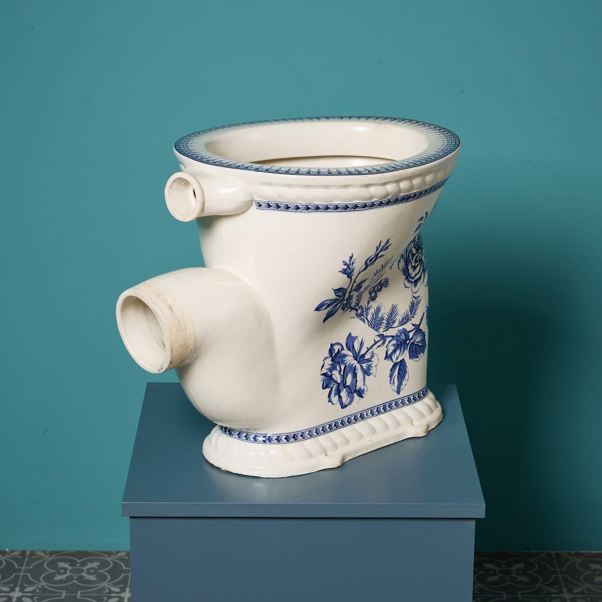 Antike Wasserfall Modell Floral Toilette mit P Siphon im Zustand „Relativ gut“ im Angebot in Wormelow, Herefordshire