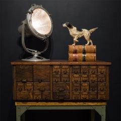 Cabinet d'apothicaire antique W.C. Heller & Company:: circa 1906-1920