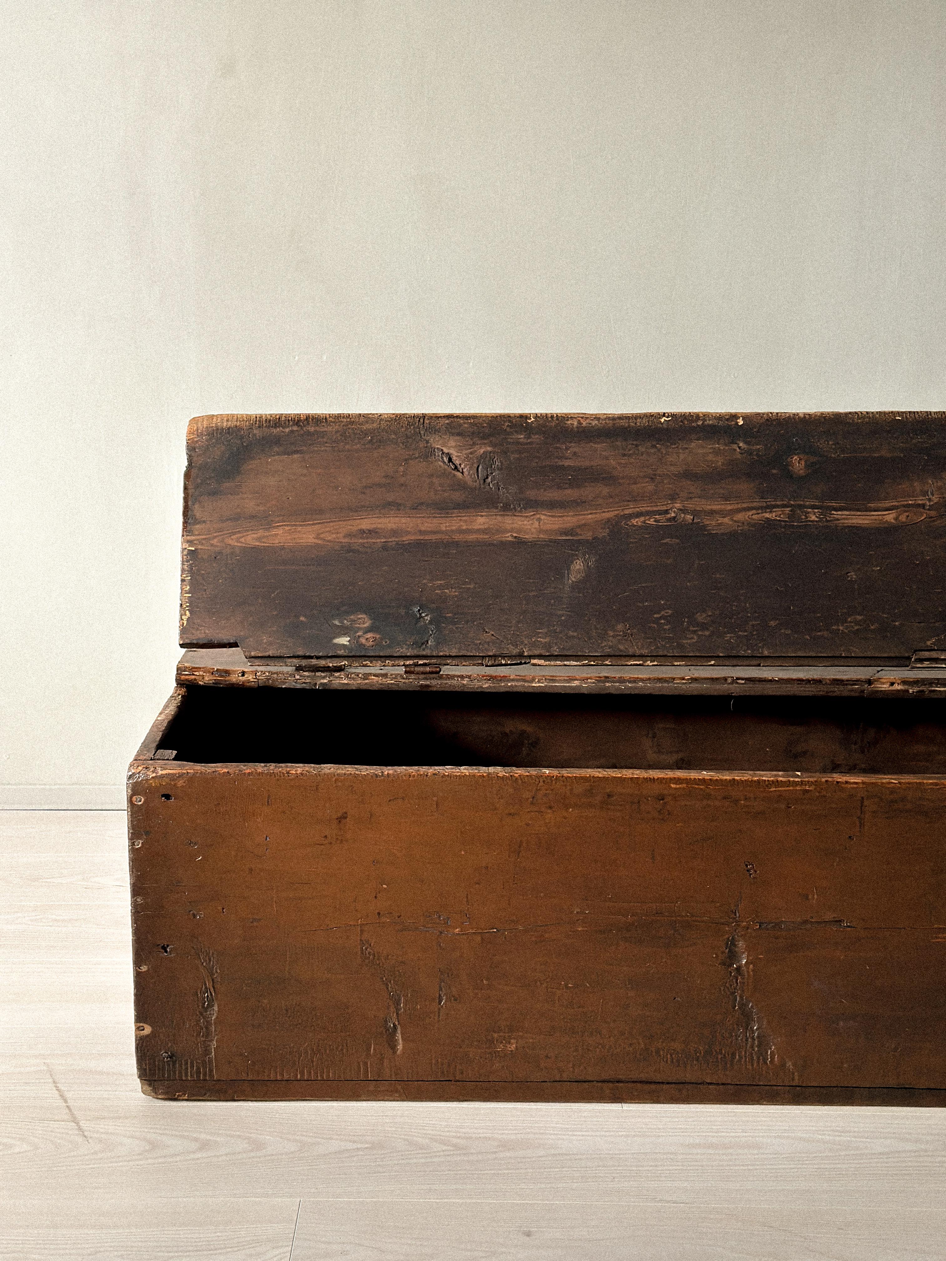 Antique Weapon Chest, Scandinavia, c. 1700s For Sale 3
