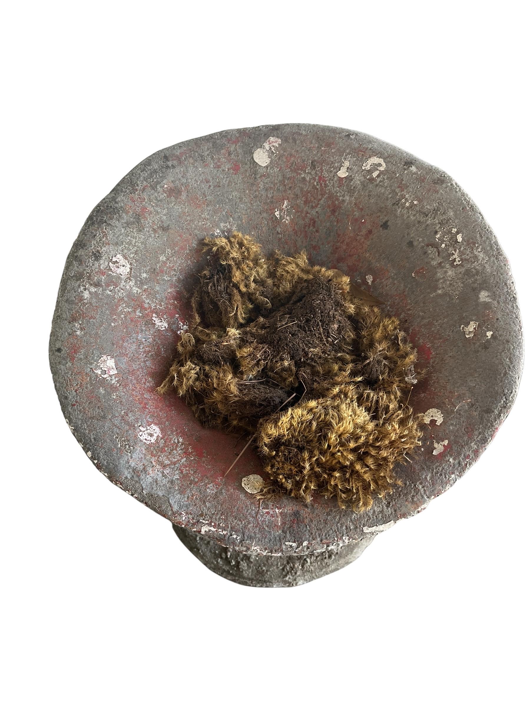 Moulage Anciennes champignons de jardin en béton moulé français vieilli en vente