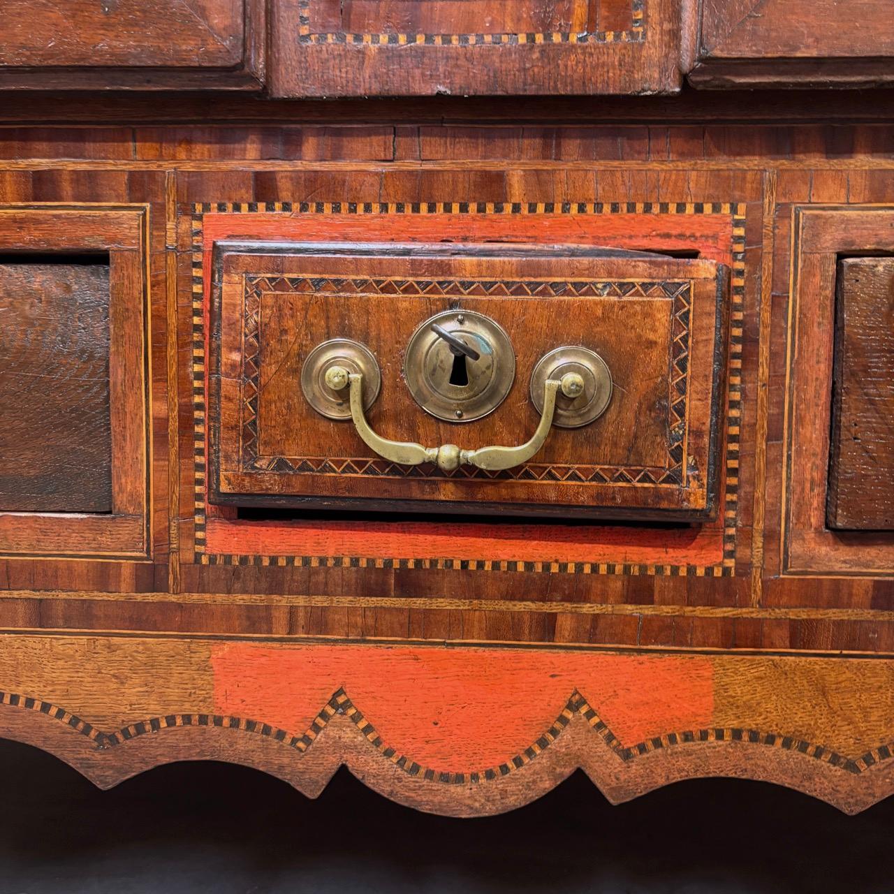Antique wedding cabinet  Classicism - France, 1825  Inlaid with heart painting For Sale 4