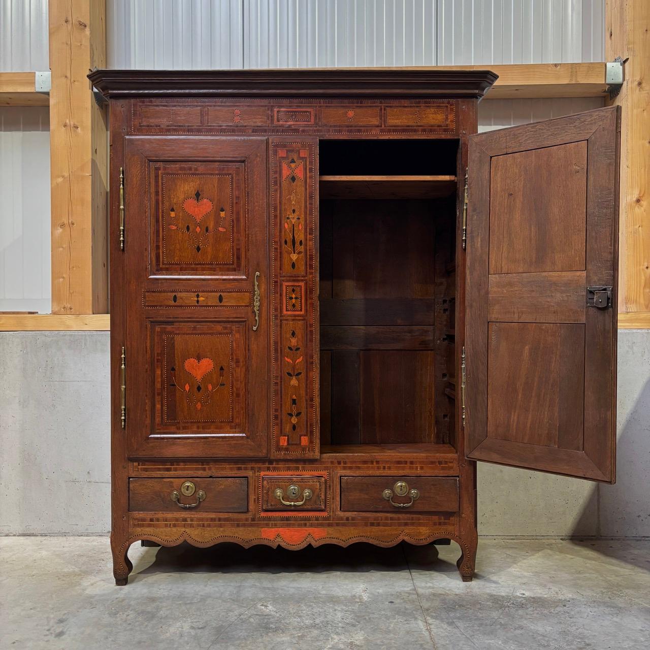 Antique wedding cabinet  Classicism - France, 1825  Inlaid with heart painting For Sale 13