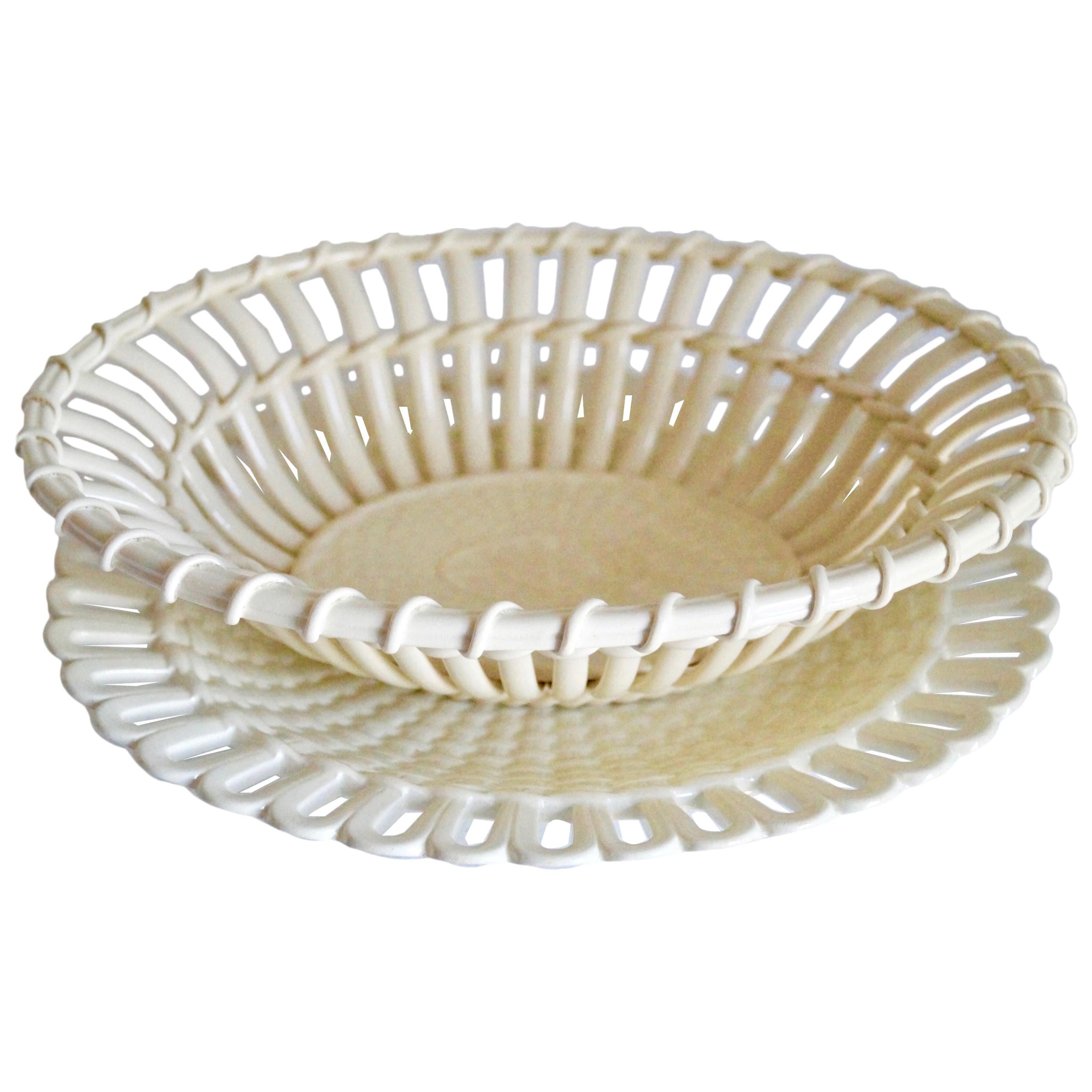 Antique Wedgwood Creamware Basket with under Plate, England, circa 1900 For Sale