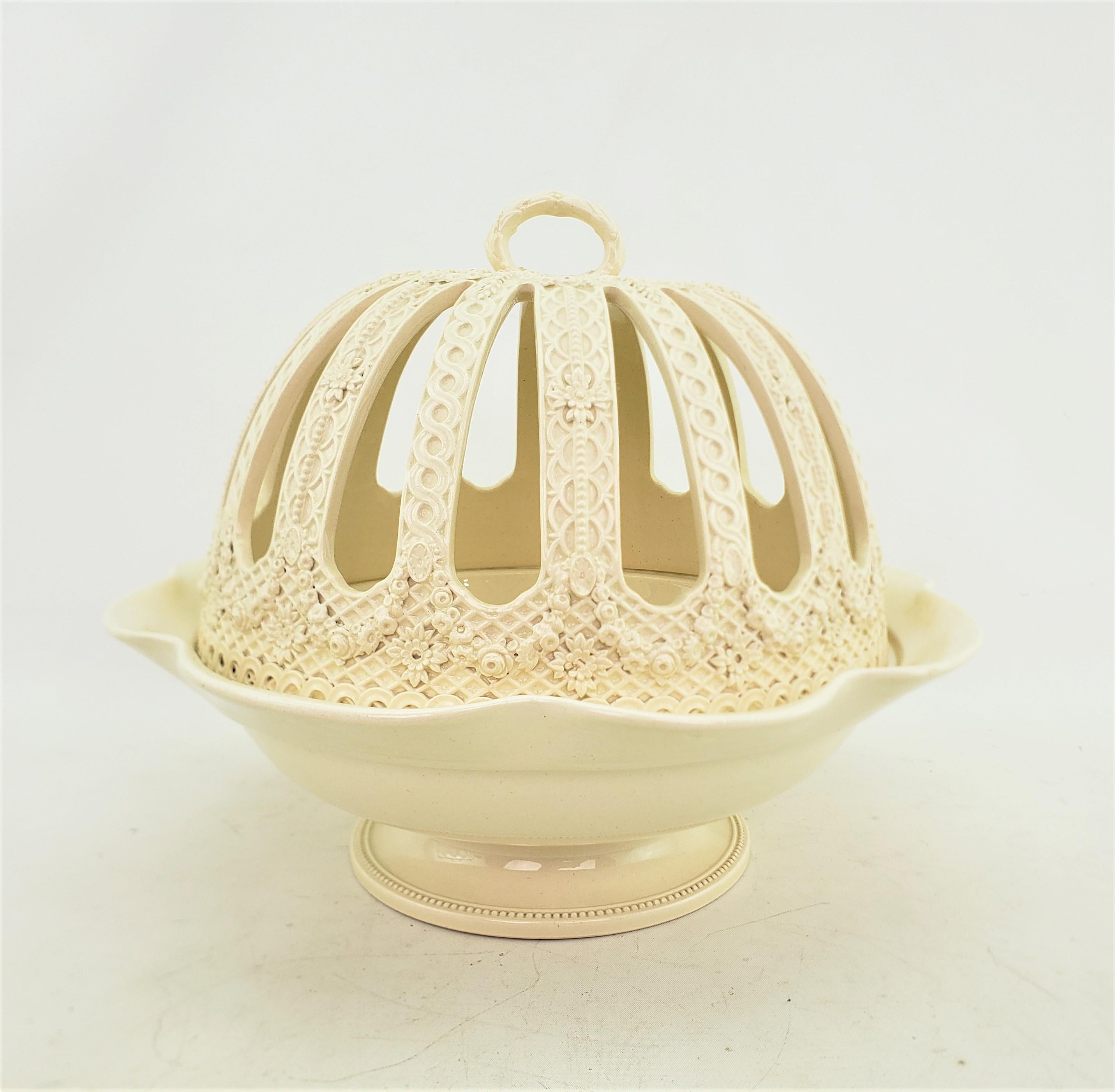 Antike Wedgwood Schale aus cremefarbenem Wedgwoodware oder Queen's Ware mit Deckel (Georgian) im Angebot