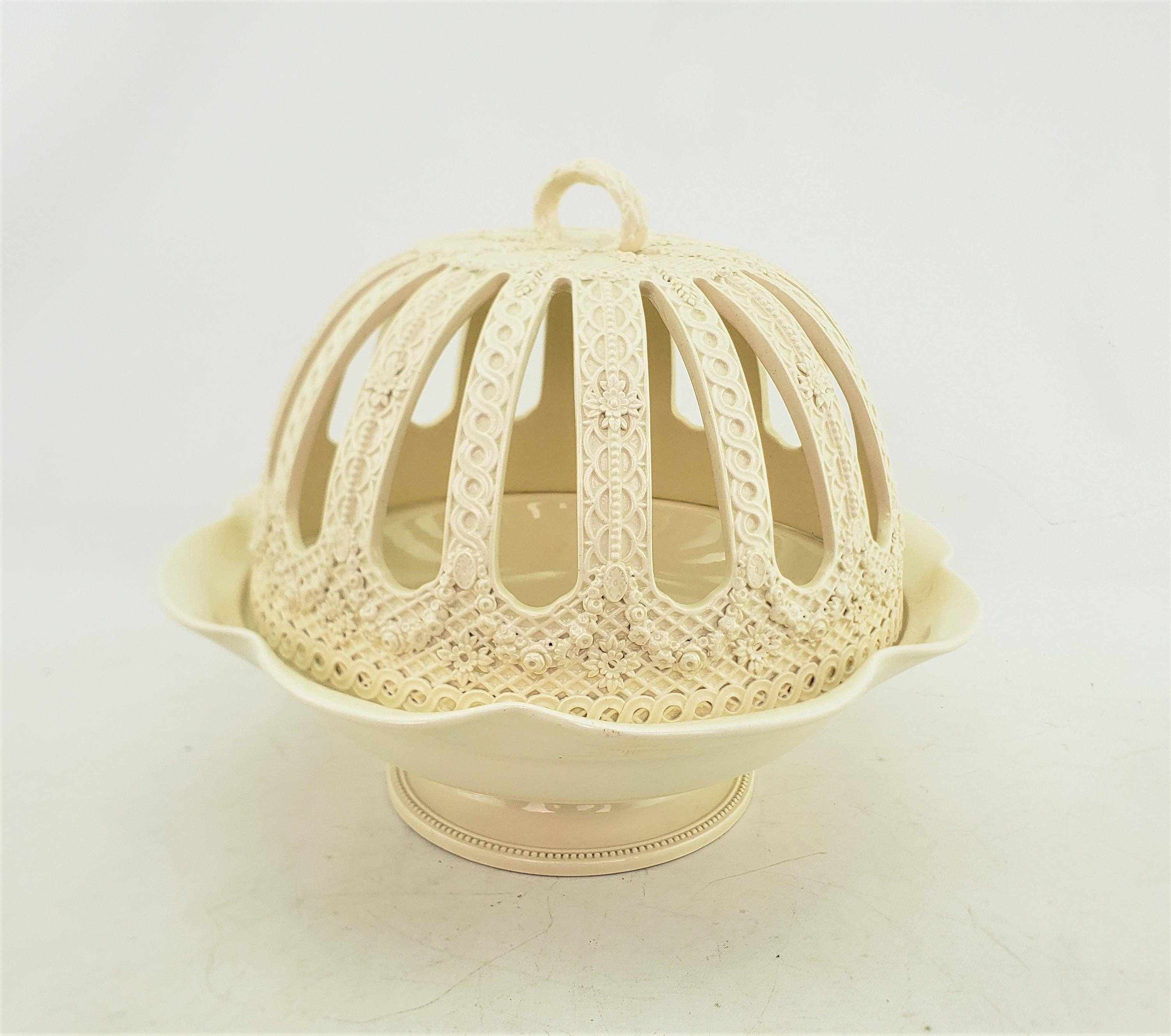 Antike Wedgwood Schale aus cremefarbenem Wedgwoodware oder Queen's Ware mit Deckel (Englisch) im Angebot