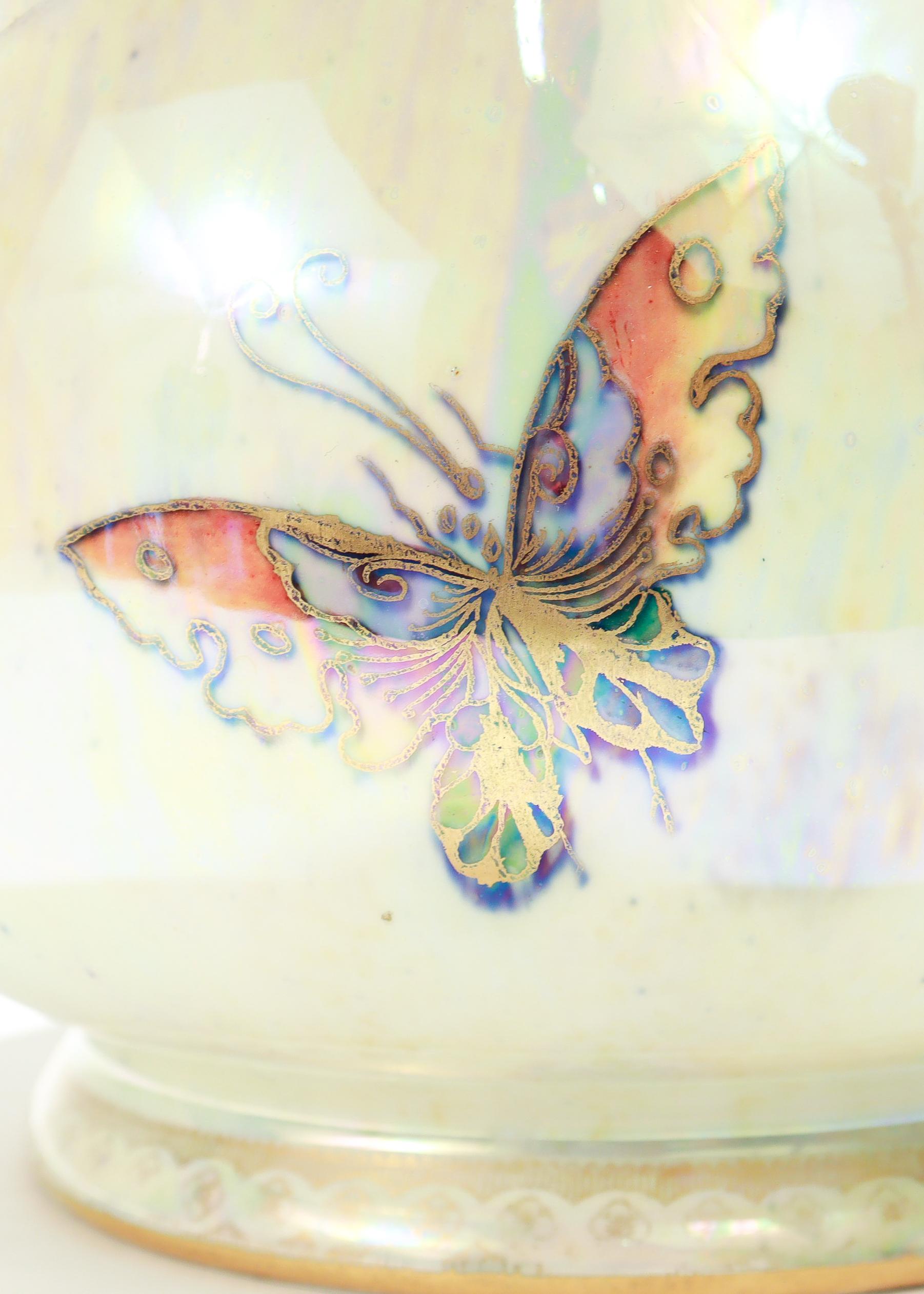 Antico vaso Wedgwood Daisy Makeig-Jones Fairyland Lustre 'Butterfly' No. Z4832 in vendita 3