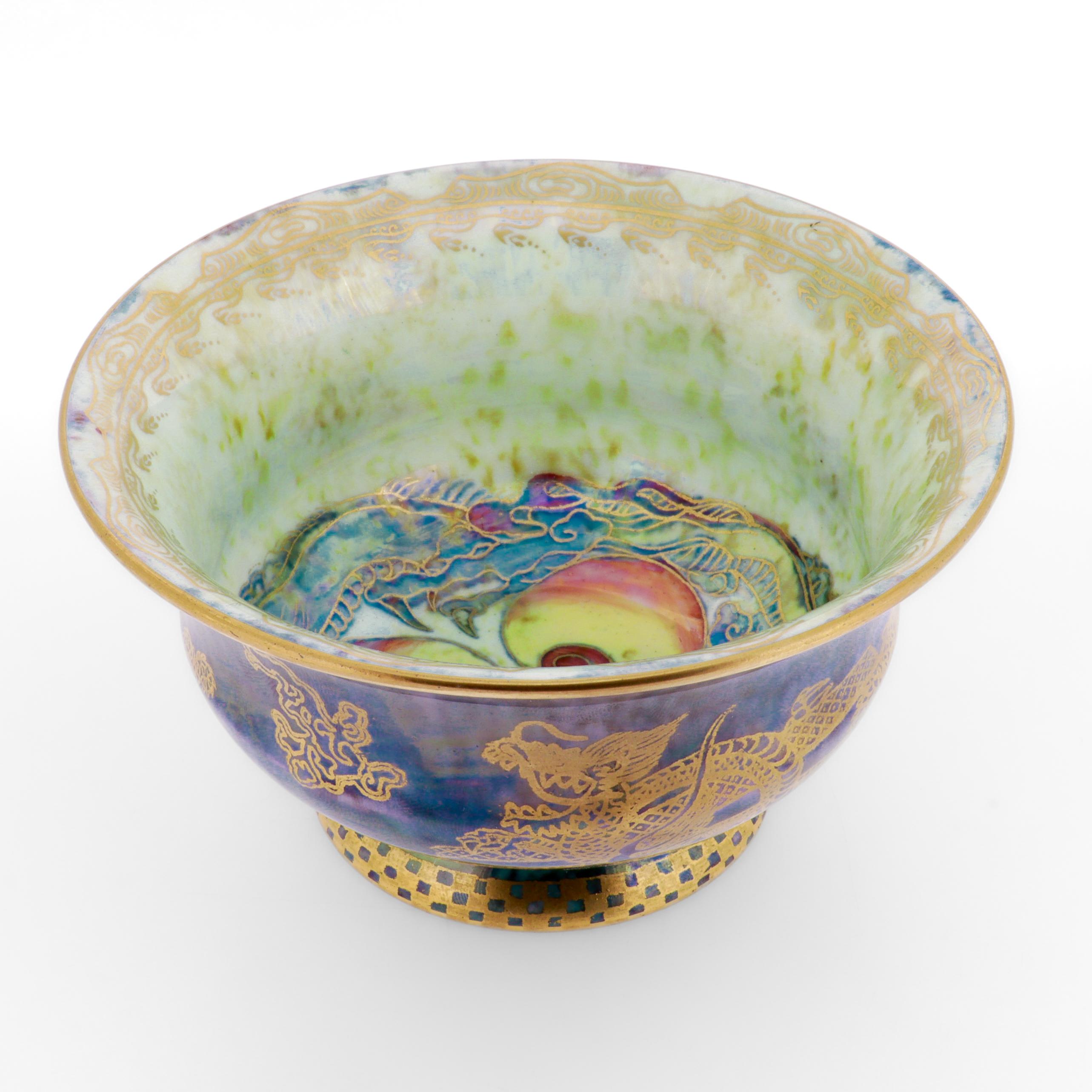 Britannique Bol Wedgwood ancien marguerite Makeig-Jones Fairyland avec dragon céleste doré en vente
