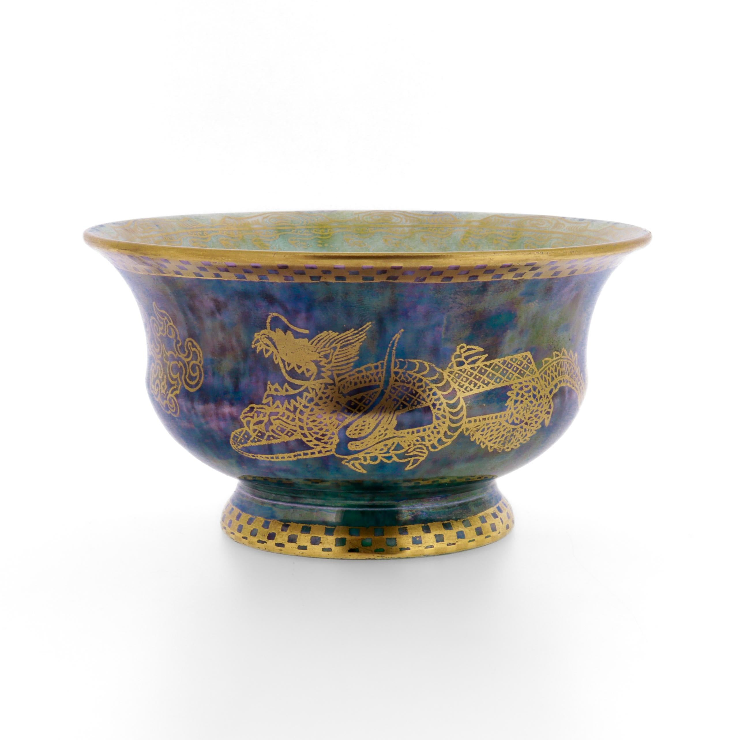 Bol Wedgwood ancien marguerite Makeig-Jones Fairyland avec dragon céleste doré en vente 1