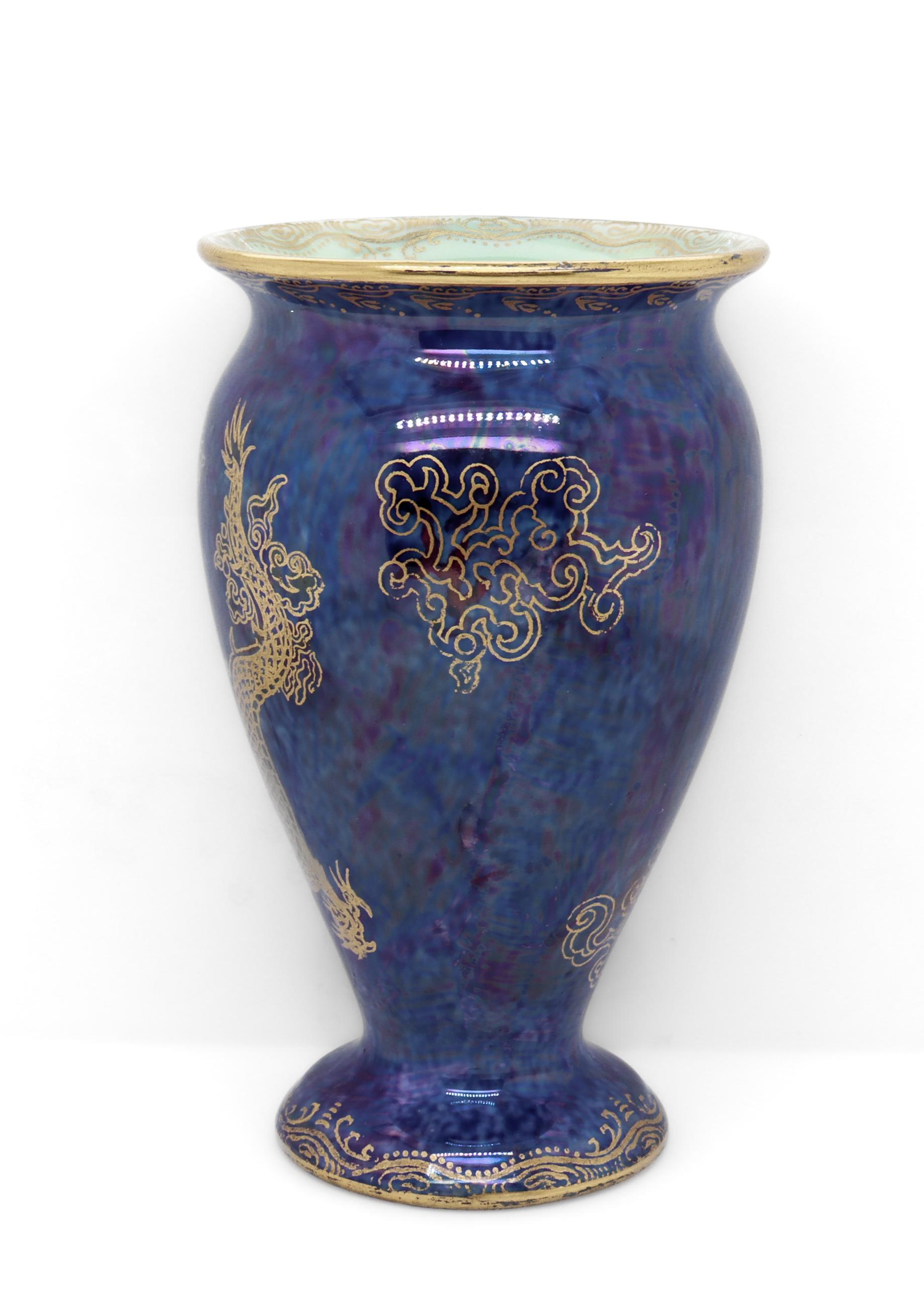 Britannique Vase d'antiquités Wedgwood Makeig-Jones Fairyland Lustre Dragon Cabinet en vente