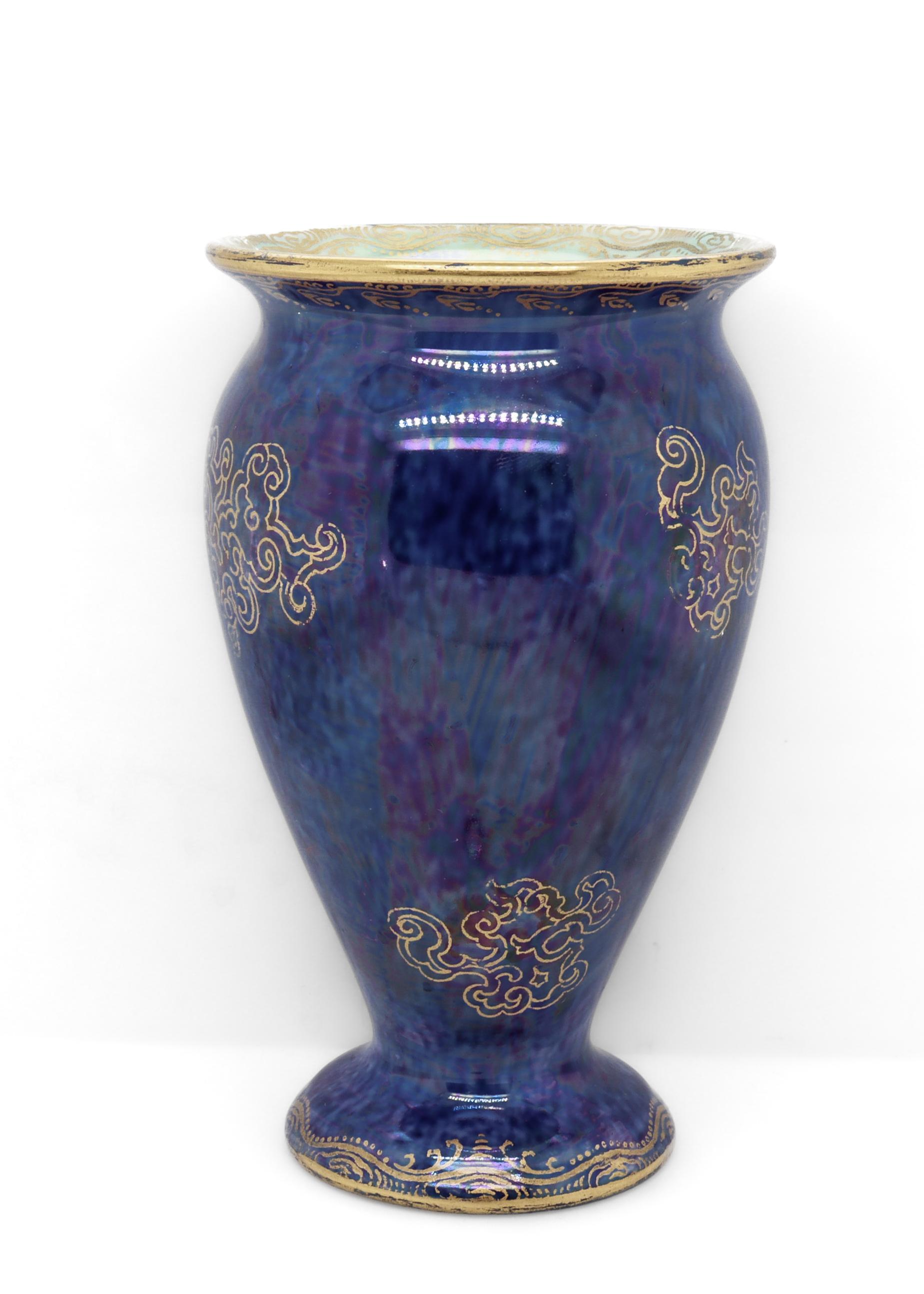Doré Vase d'antiquités Wedgwood Makeig-Jones Fairyland Lustre Dragon Cabinet en vente