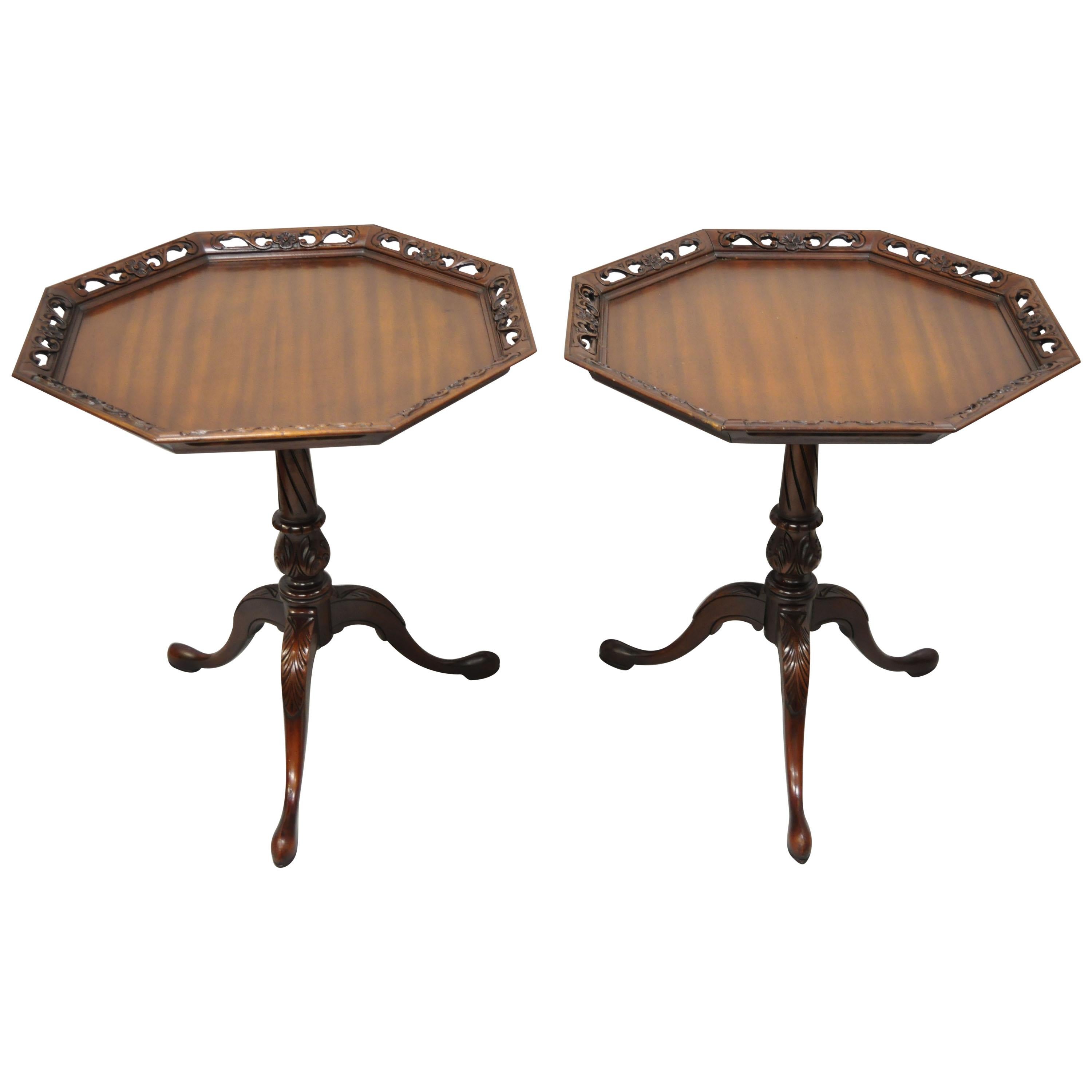 Antique Weiman Heirloom Mahogany Regency Pie Crust Side Lamp Tables, a Pair