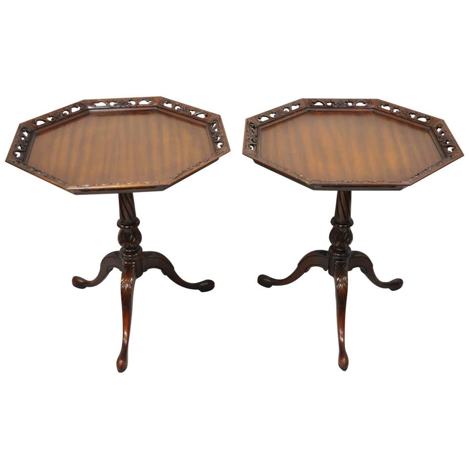 Pie Table Antique English Mahogany Small Pie Crust Table For Sale at 1stDibs