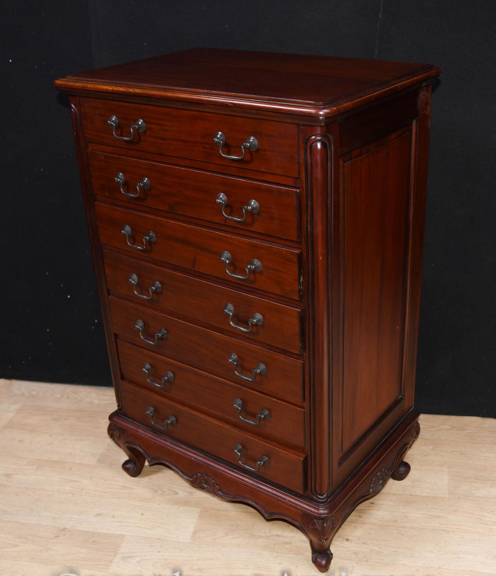 Antique Wellington Chest Drawers Mahogany In Good Condition In Potters Bar, GB