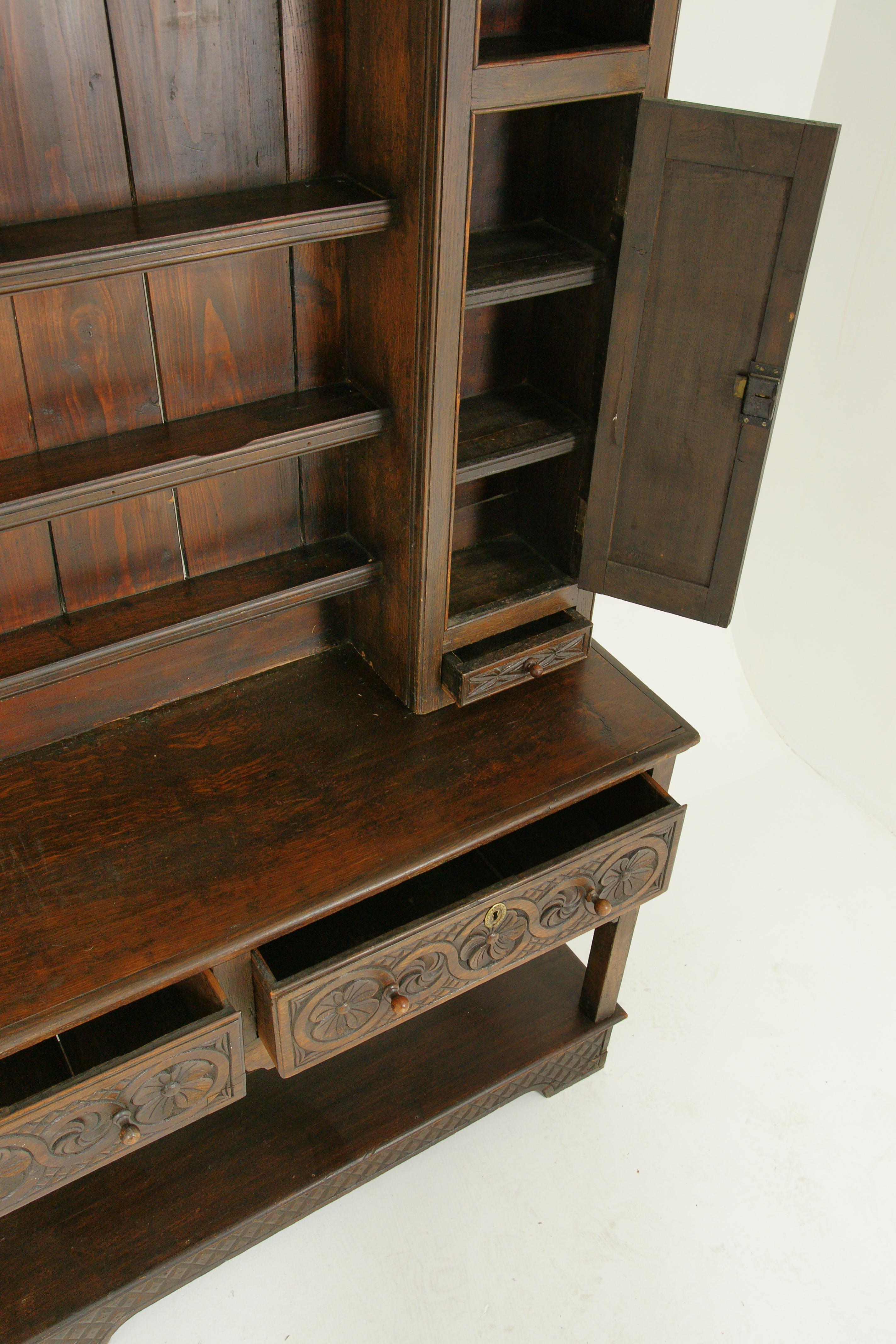 Antique Welsh Dresser, Carved Oak, 18th Century Sideboard, Scotland, 1790 In Good Condition In Vancouver, BC