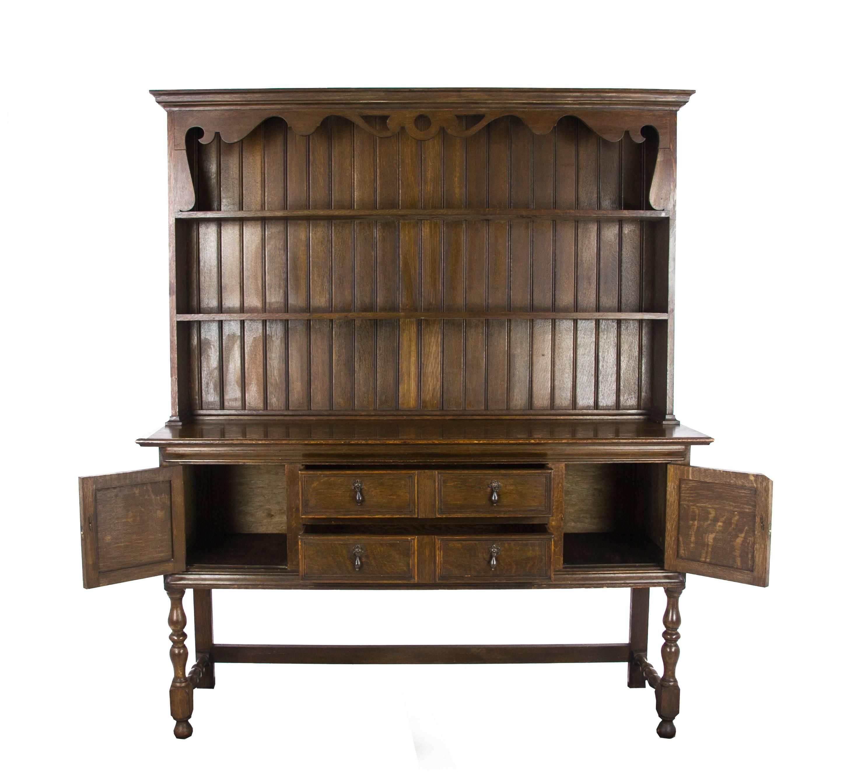Écossais Ancienne commode galloise:: buffet en chêne:: Ecosse 1850:: Meubles Anciens
