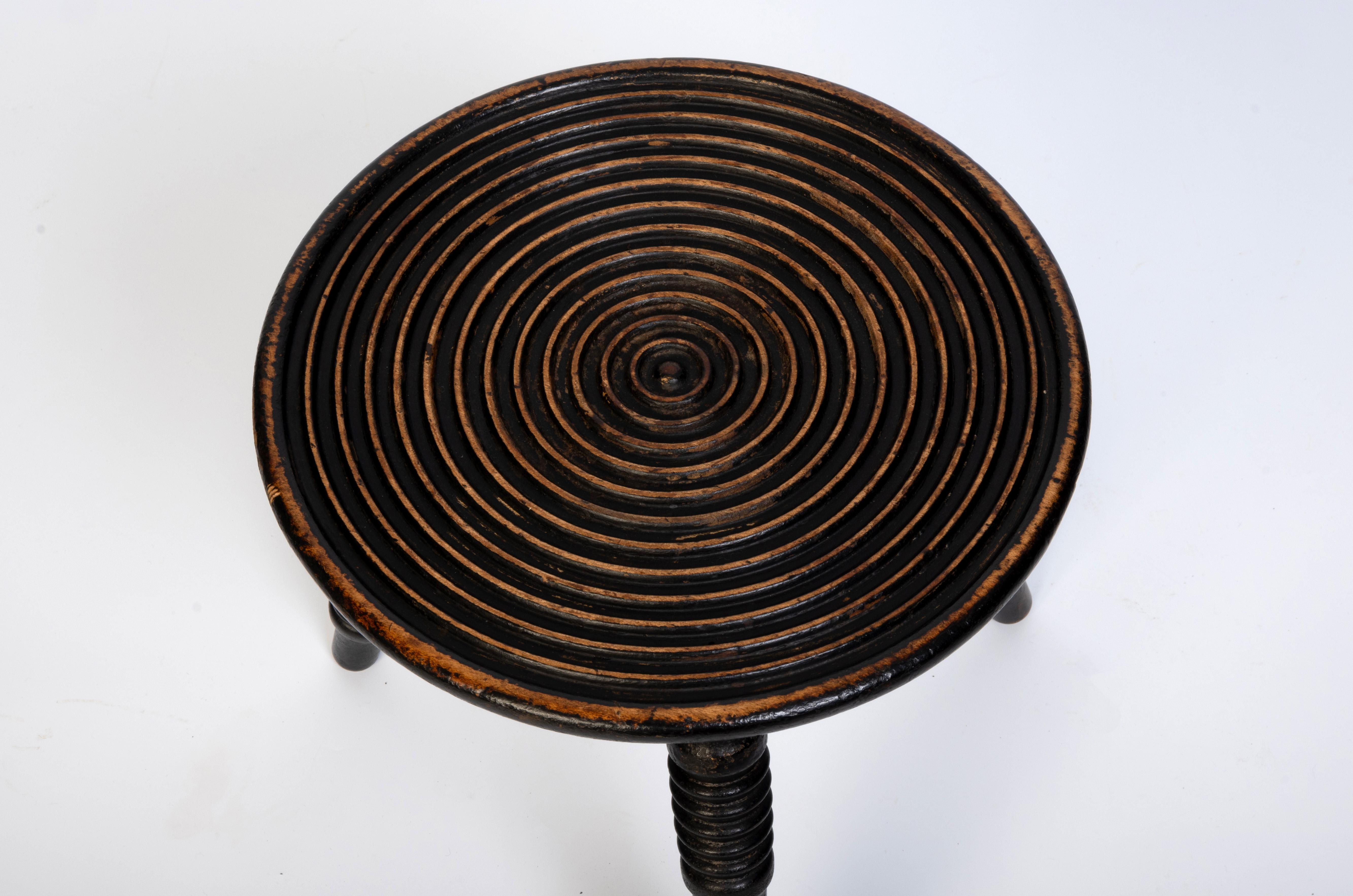 Antique Welsh Ebonised Oak Turned Three Legged Stool C.1920 For Sale 1