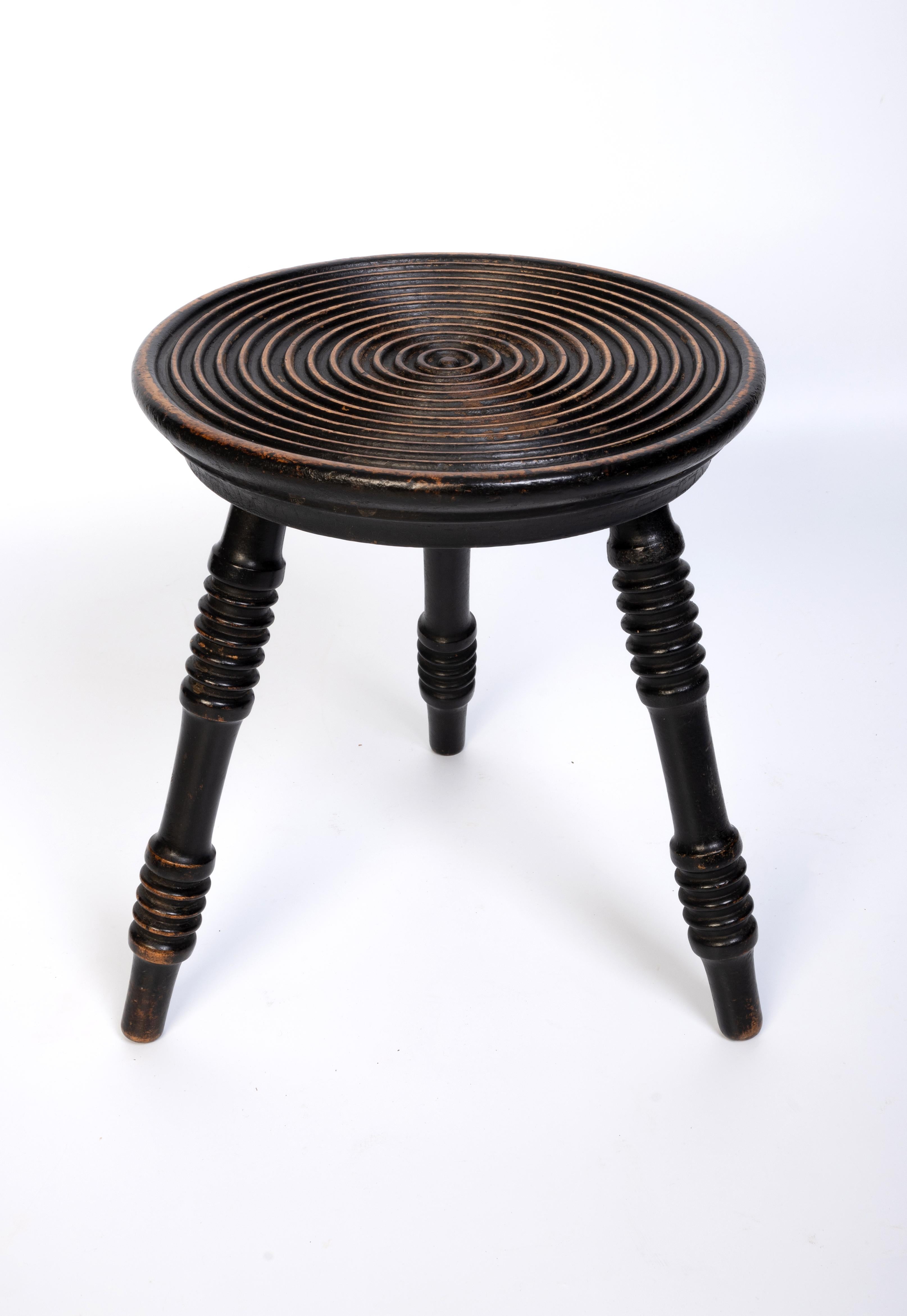 Antique Welsh Ebonised Oak Turned Three Legged Stool C.1920 For Sale 2