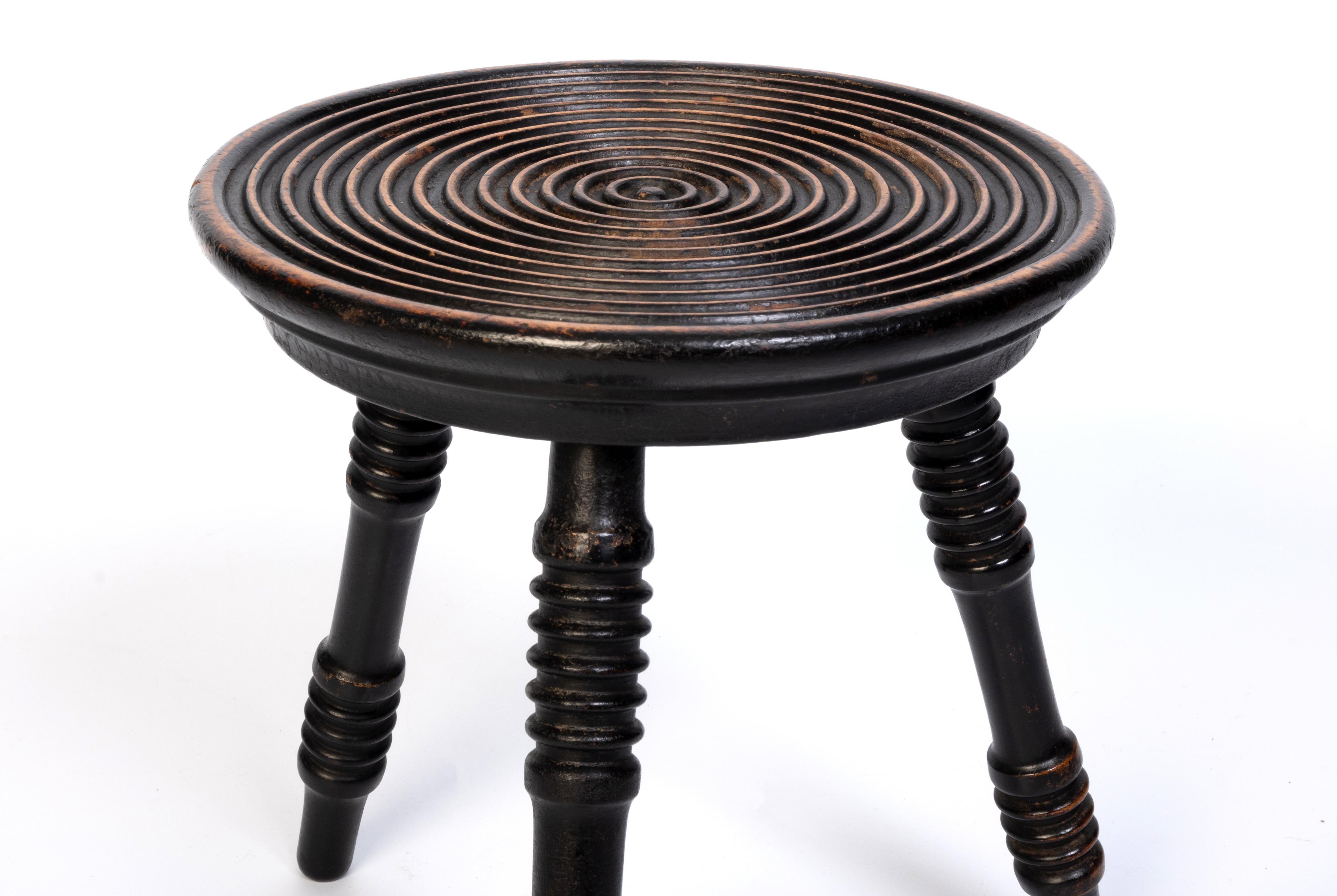 Antique Welsh Ebonised Oak Turned Three Legged Stool C.1920 For Sale 5