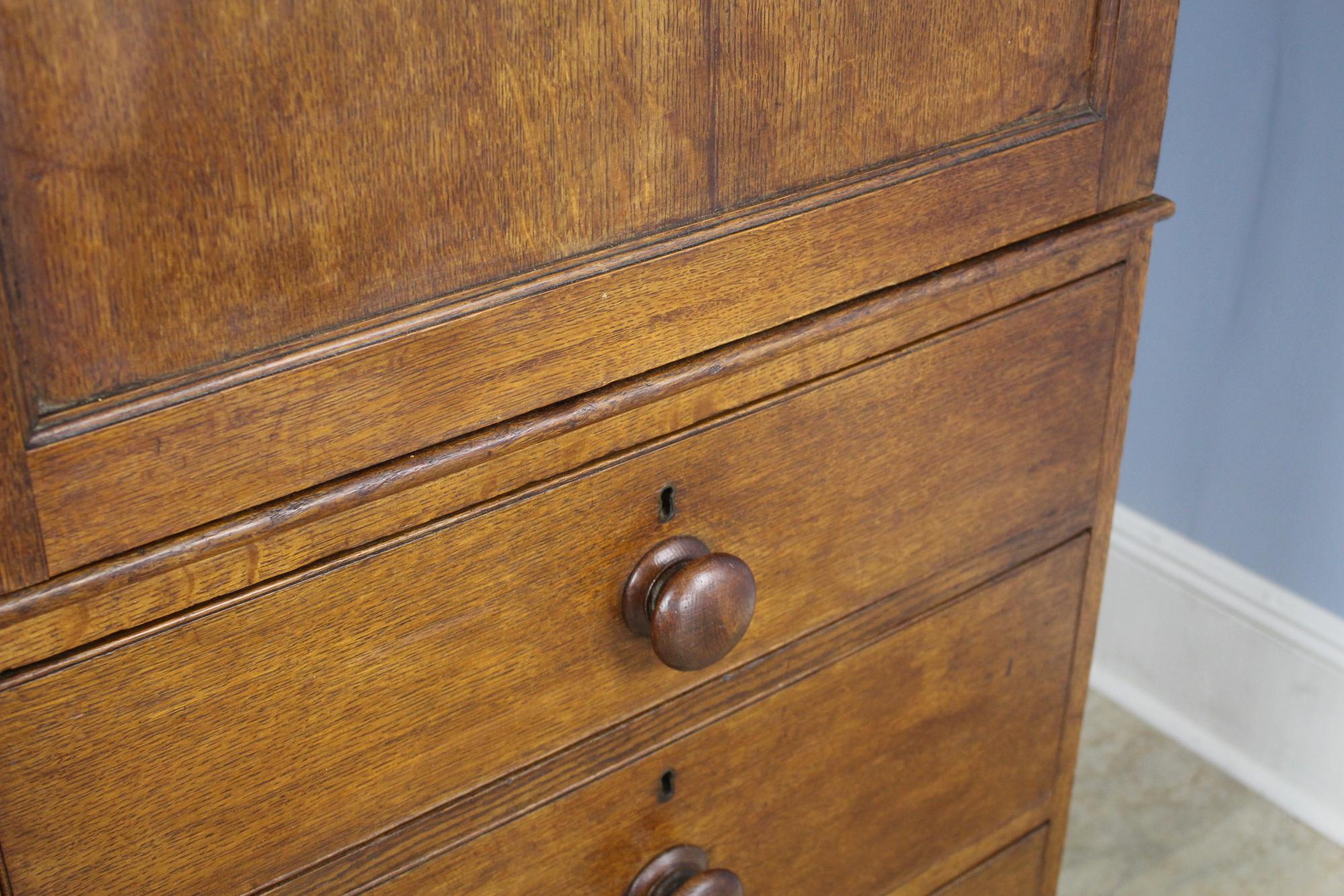 Antique Welsh Oak Linen Press In Good Condition For Sale In Port Chester, NY