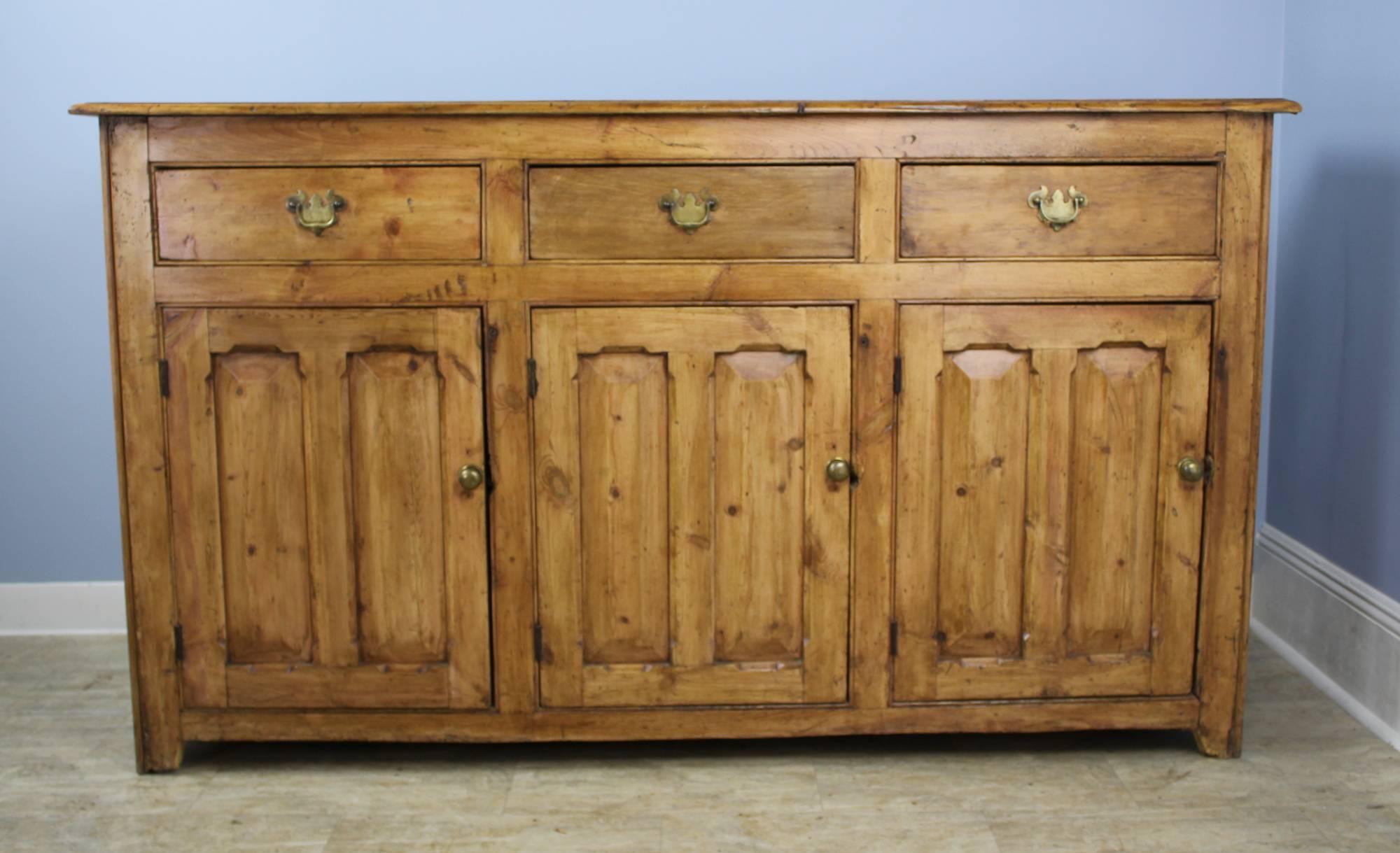Antique Welsh Pine Dresser Base In Good Condition In Port Chester, NY