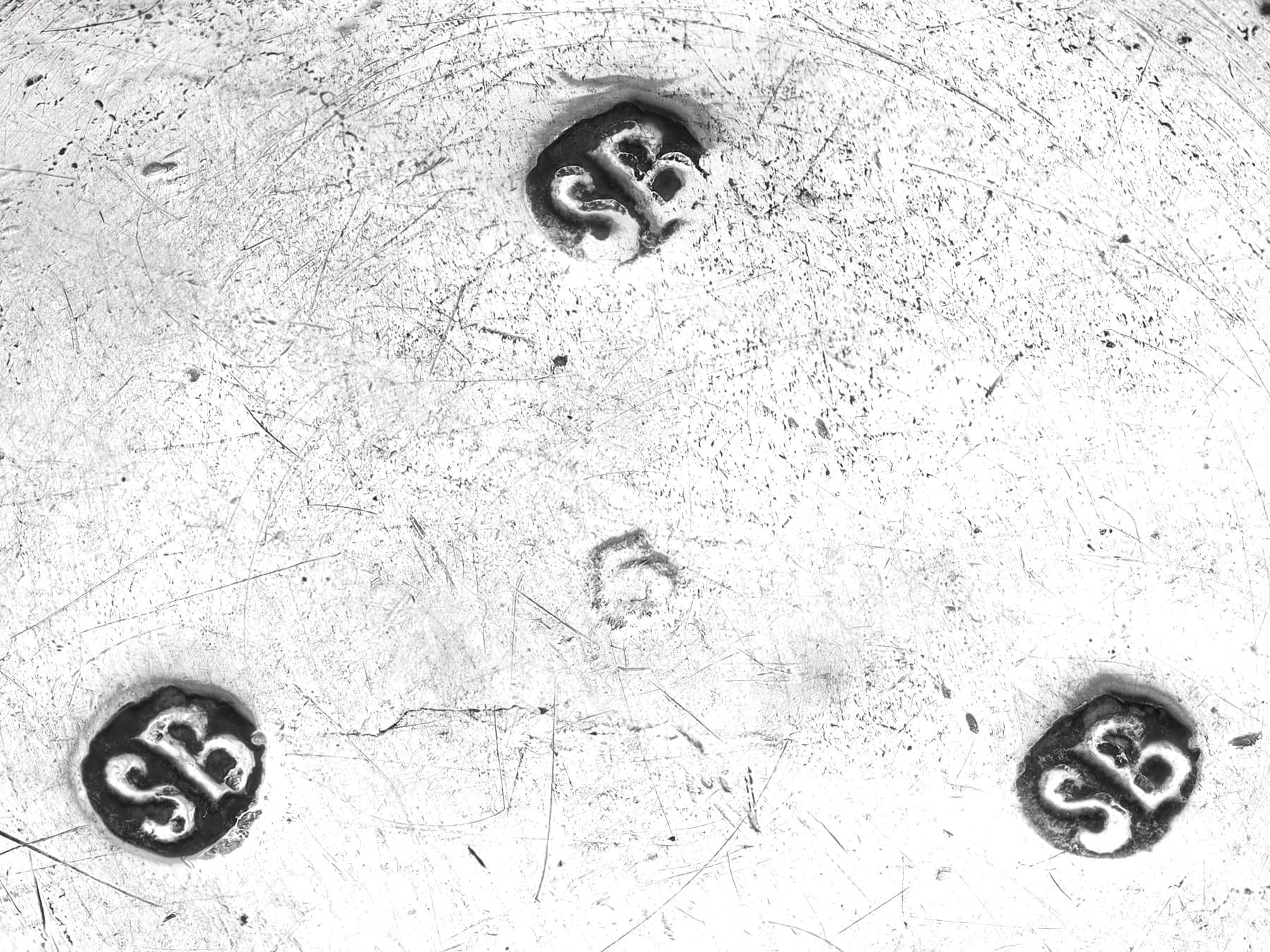 Ancienne théière miniature en argent du West Country Circa 1730 en vente 5