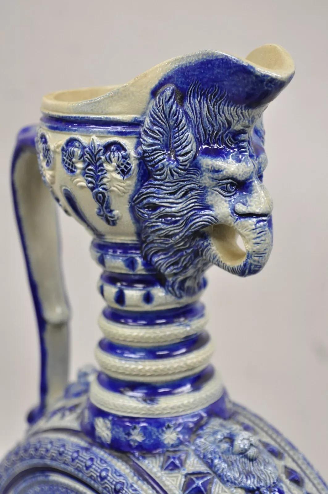 Pichet à pichet Westerwald ancien en grès bleu cobalt figuratif allemand en vente 5