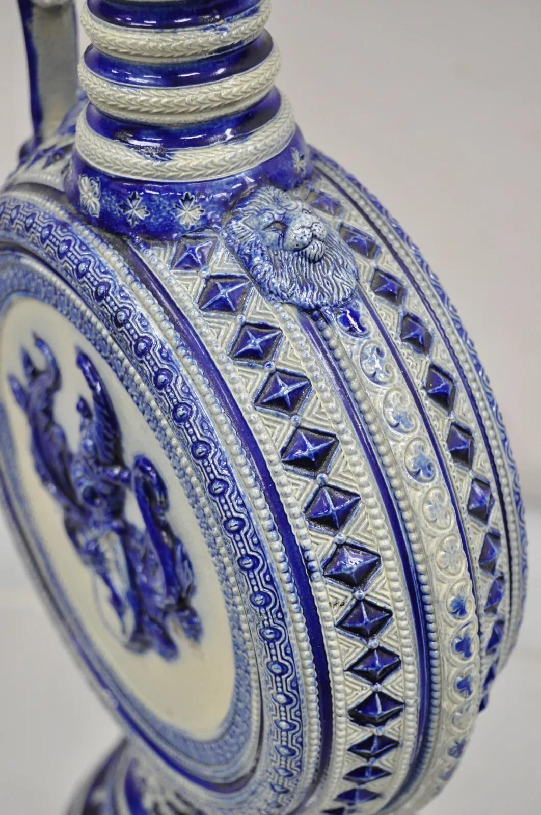 XIXe siècle Pichet à pichet Westerwald ancien en grès bleu cobalt figuratif allemand en vente