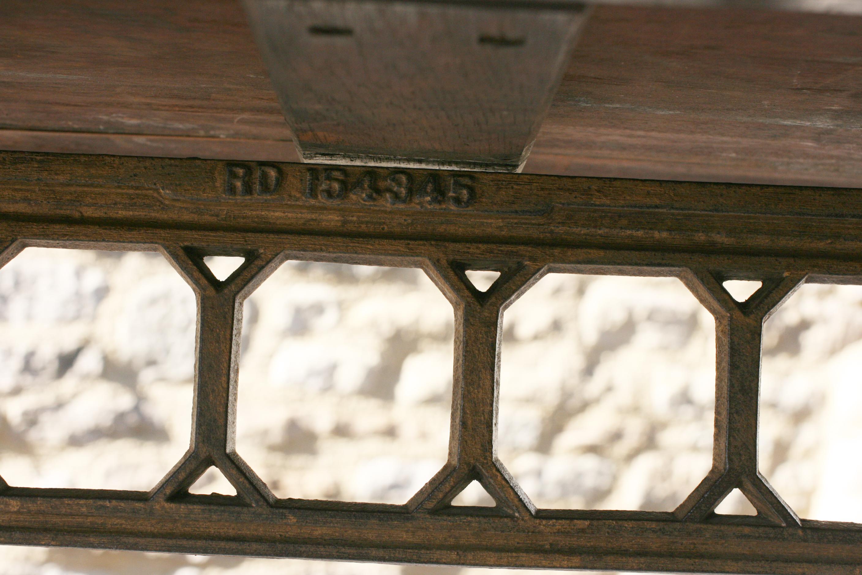 Antiquités W.G. Table de pub Grace en vente 3