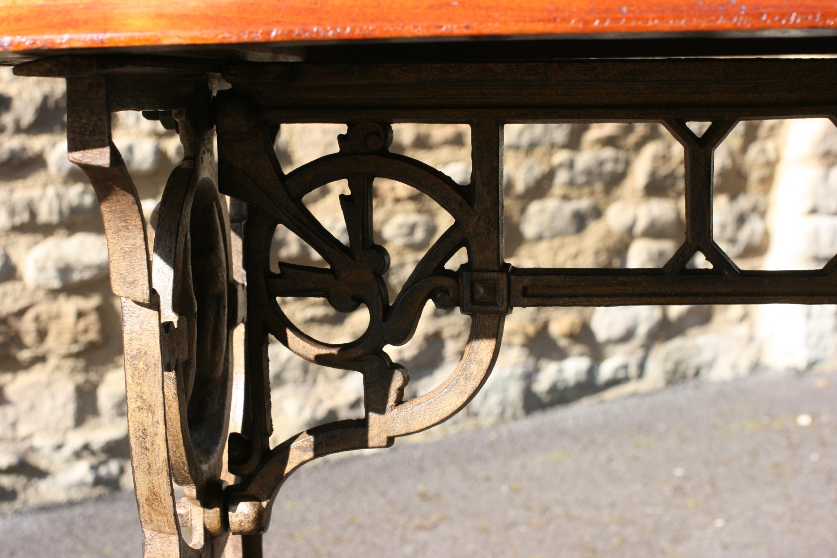 Antiquités W.G. Table de pub Grace en vente 4
