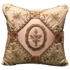 Antique Wheat Medallion Pillow by Eleganza Italiana