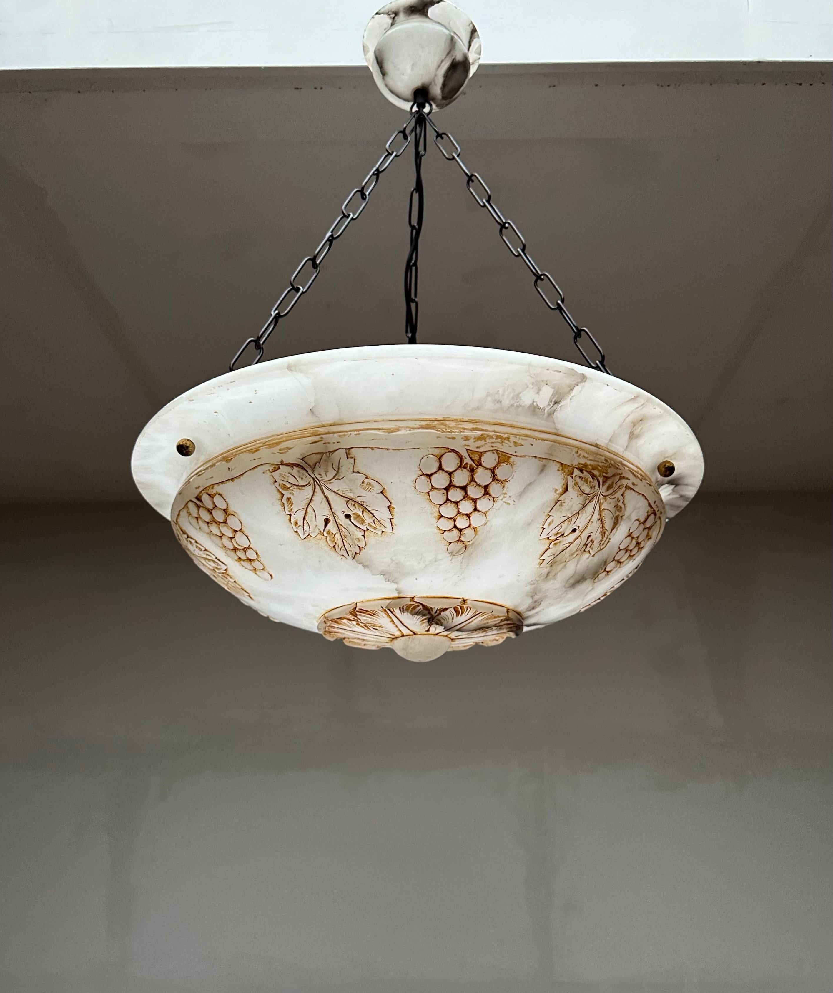 Unique White & Black Alabaster Pendant Light Carved Leafs and Bunches of Grapes For Sale 2