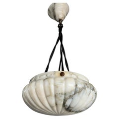 Lampadario a sospensione in alabastro antico bianco e nero di alta qualità