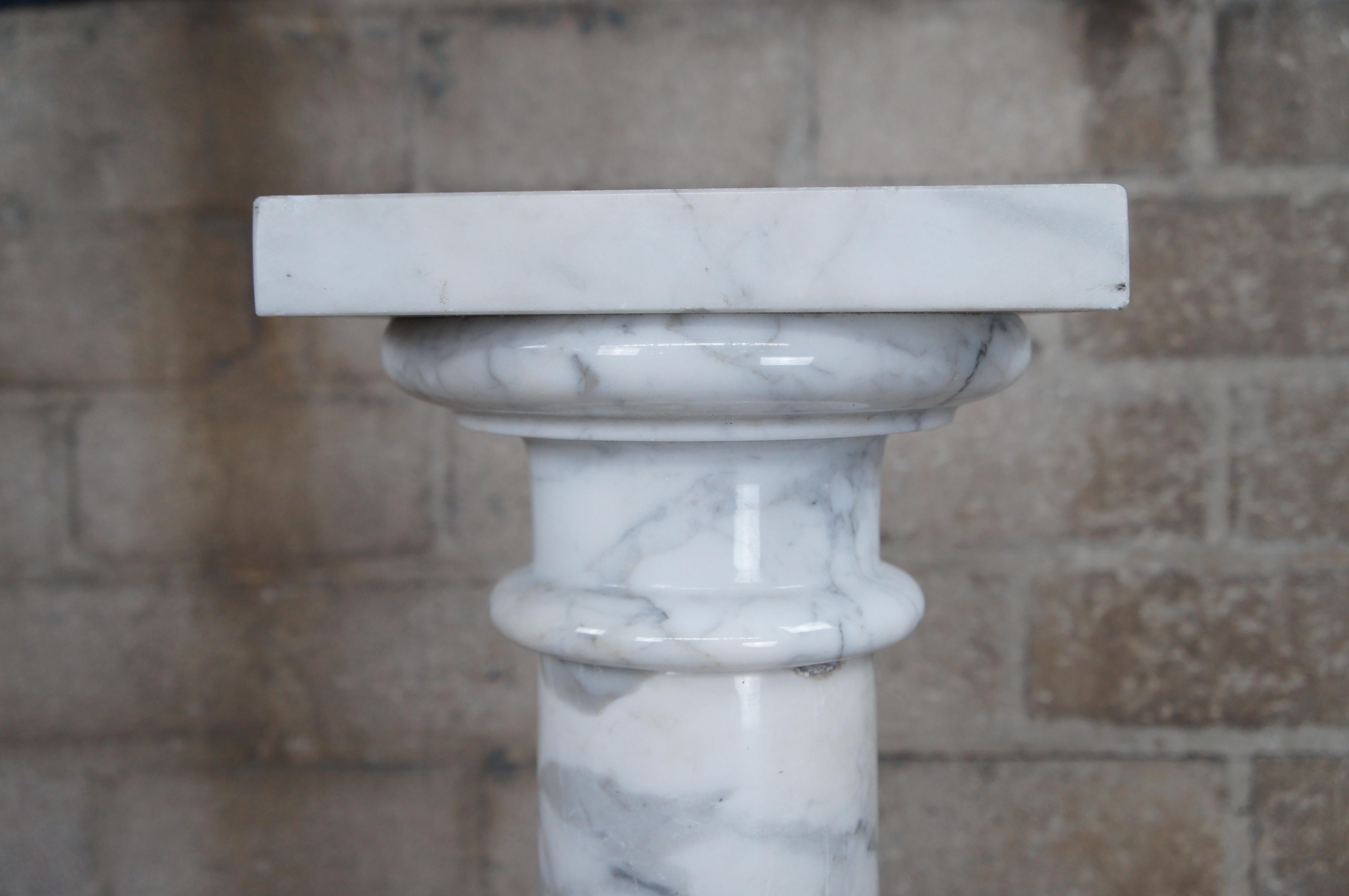 Ancienne sculpture de colonne en marbre blanc Cararra Bust Pedestal Stand 40