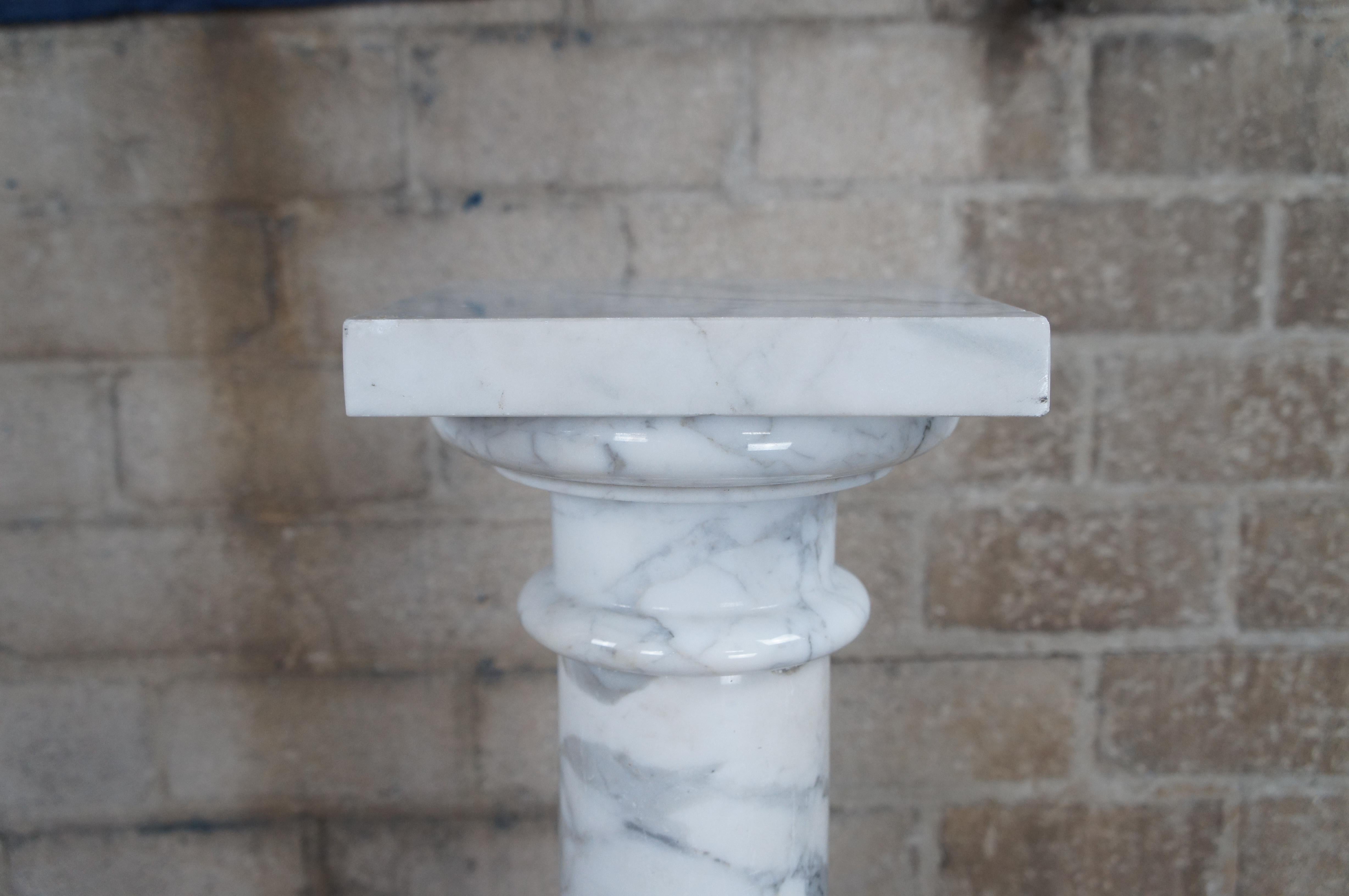 Marbre de Carrare Ancienne sculpture de colonne en marbre blanc Cararra Bust Pedestal Stand 40