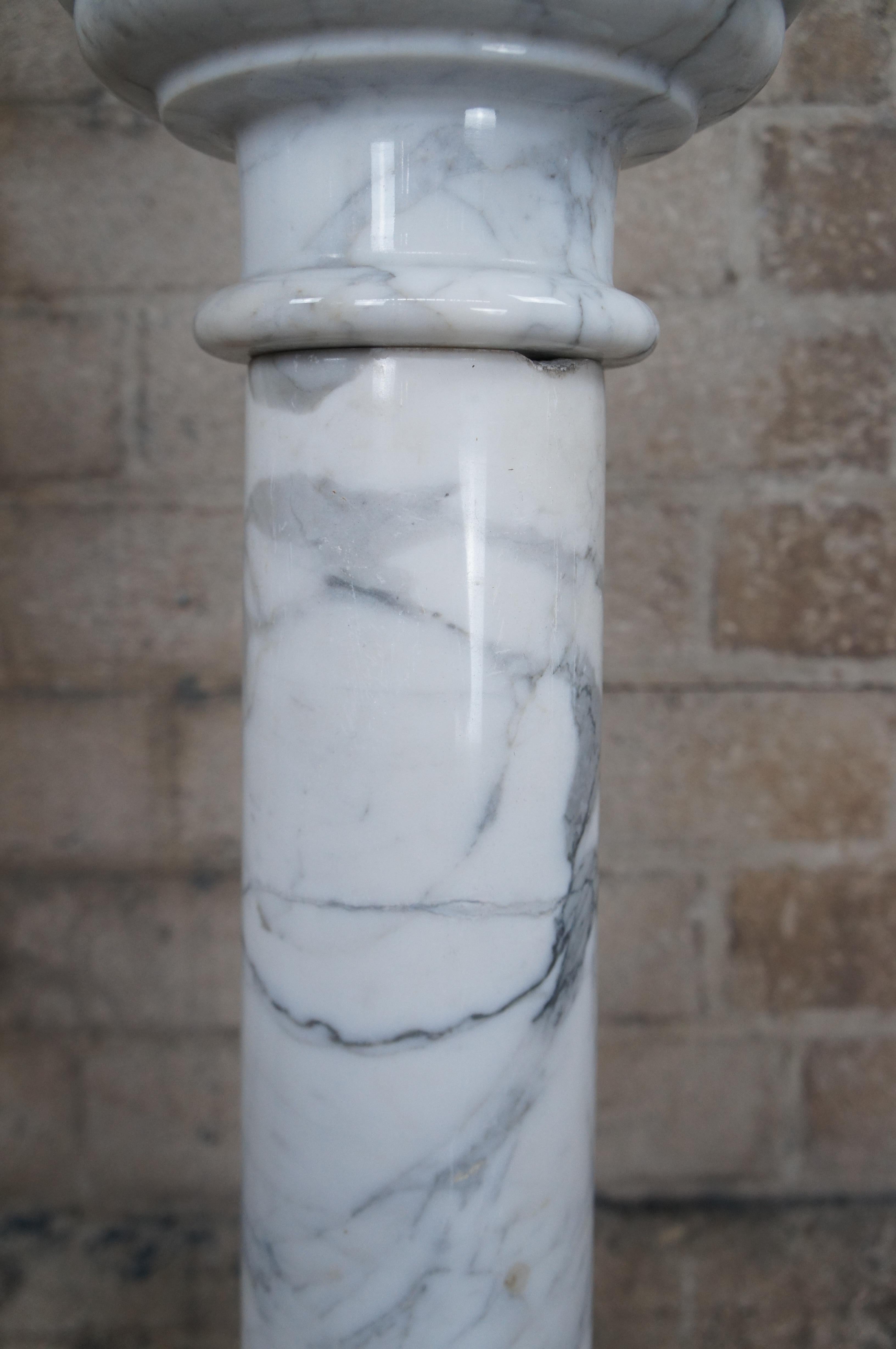 Ancienne sculpture de colonne en marbre blanc Cararra Bust Pedestal Stand 40