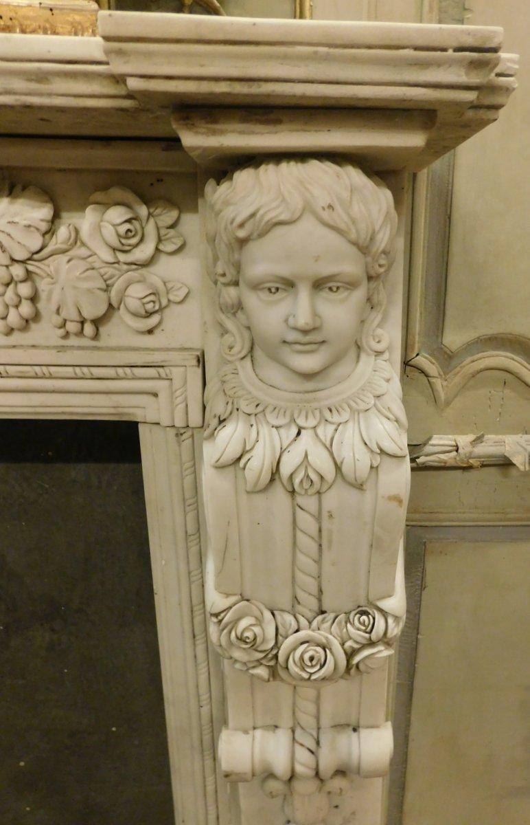 Antique White Carrara Marble Fireplace, Carved Caryatids, 19th Century Italy For Sale 1