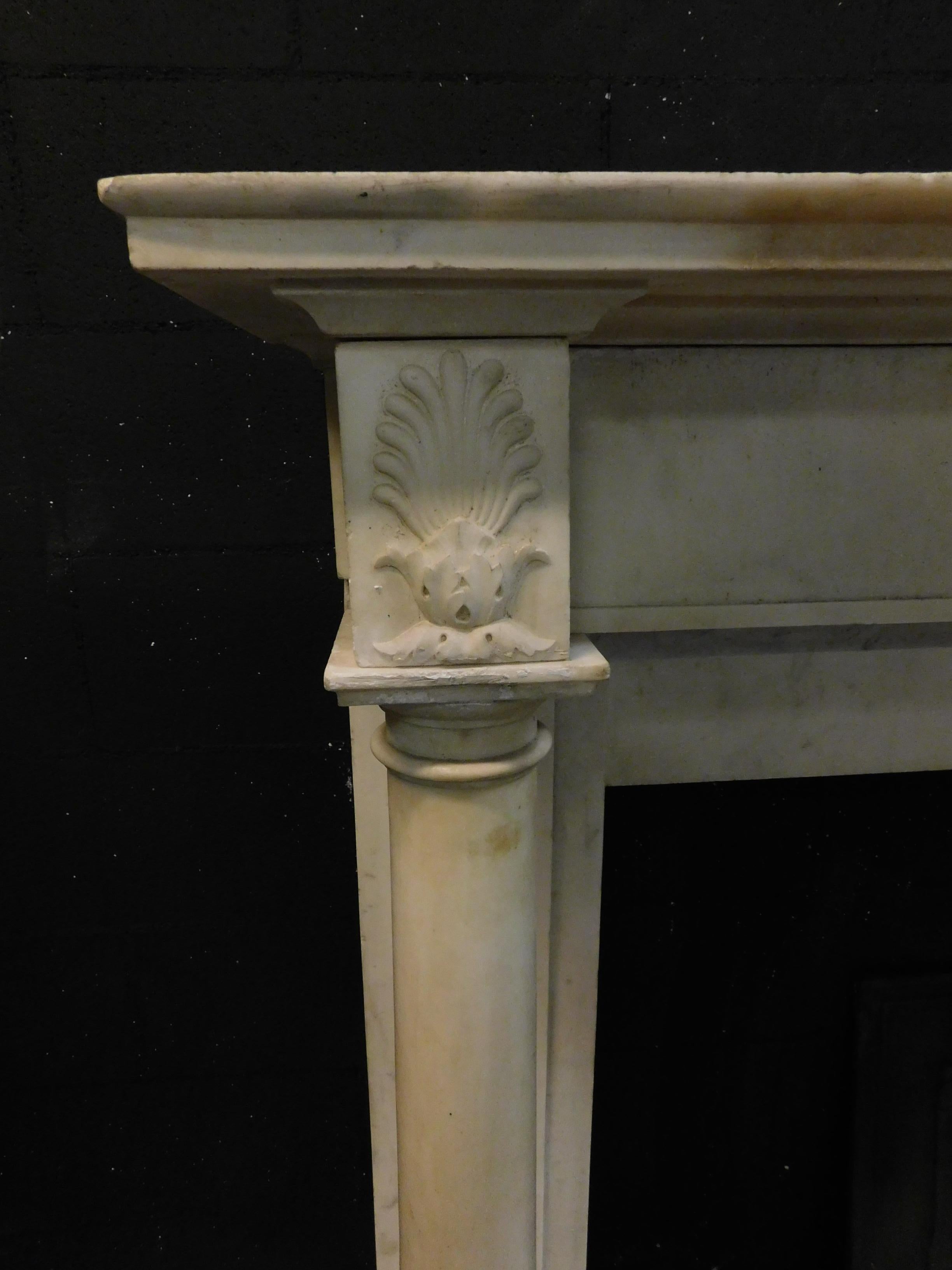 Antique White Carrara Marble Fireplace, Carved Columns and Threshold, 1830 Italy 1