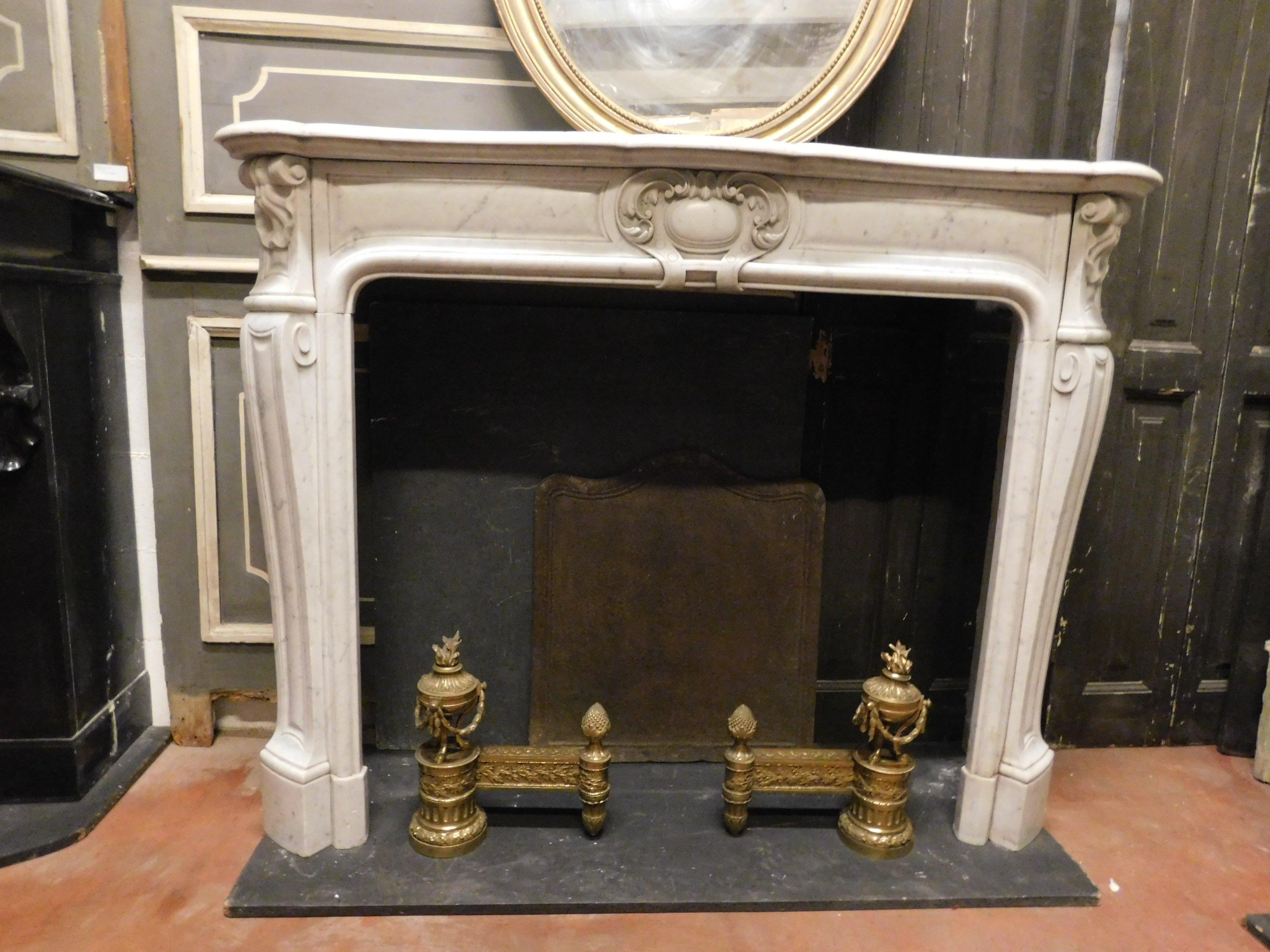 Italian Antique White Carrara Marble Fireplace Mantel, 19th Century, Italy