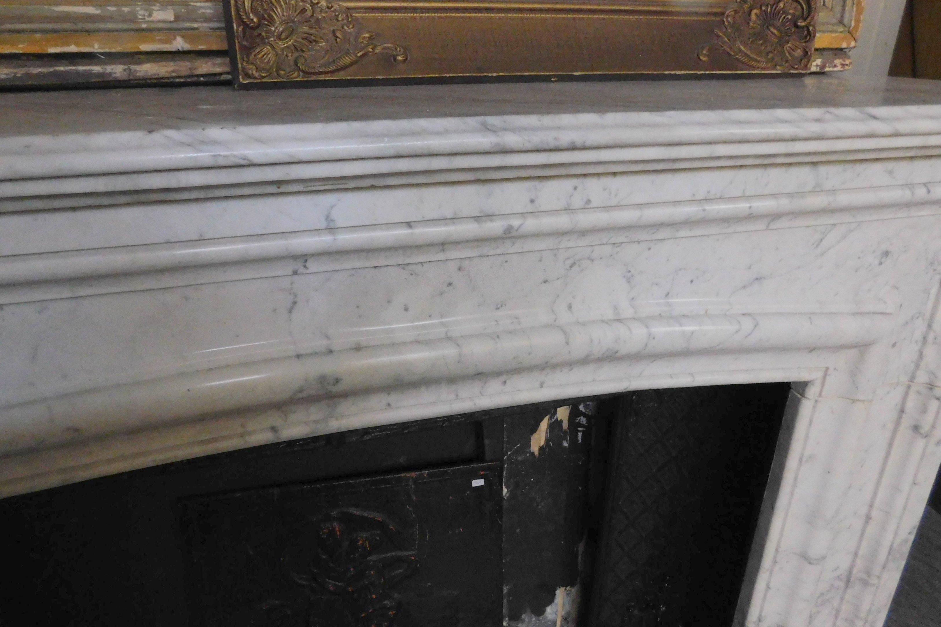 Antique White Carrara Marble Fireplace Mantle Complete, 19th Century, Italy For Sale 3