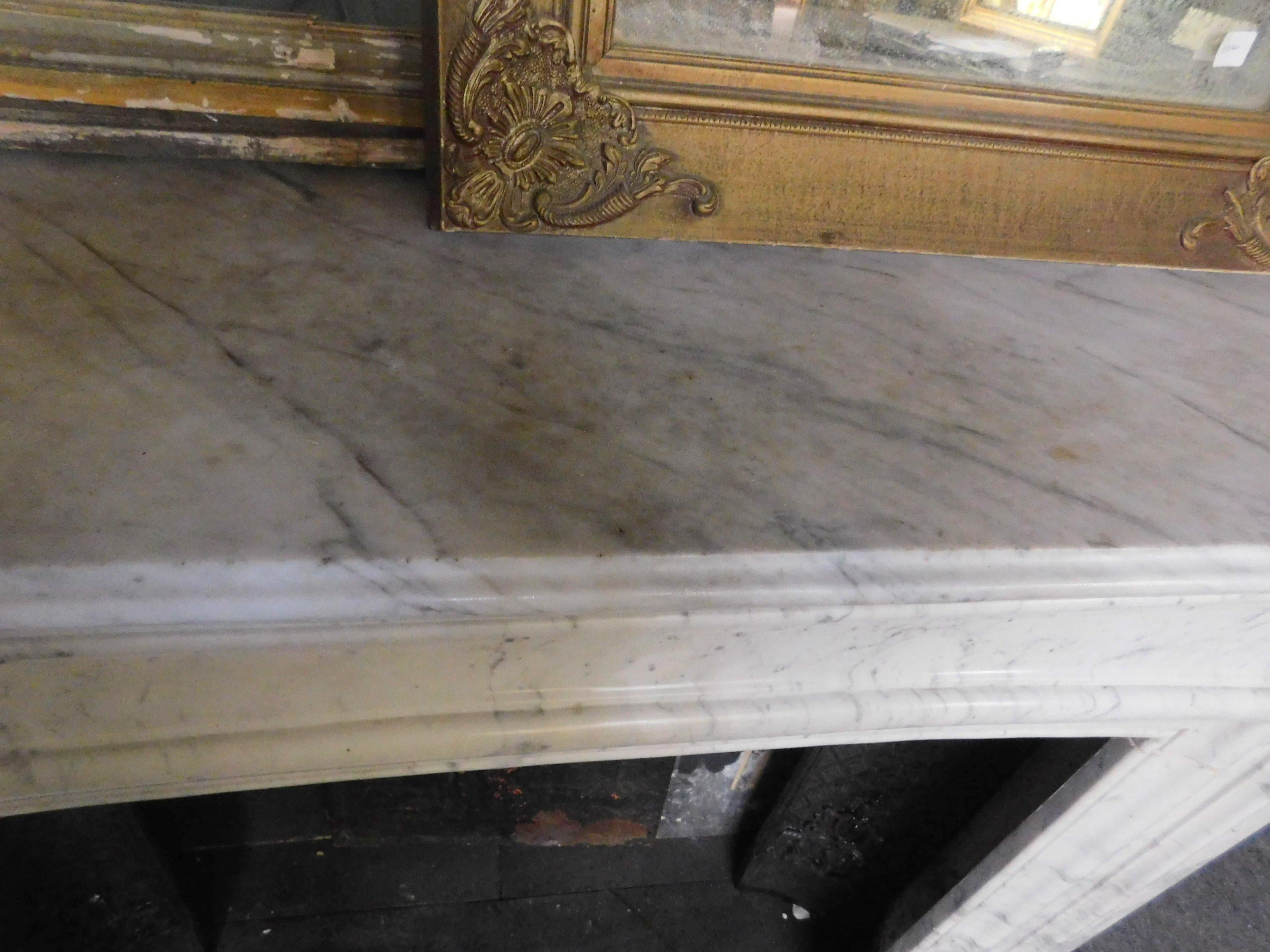 Antique White Carrara Marble Fireplace Mantle Complete, 19th Century, Italy For Sale 4