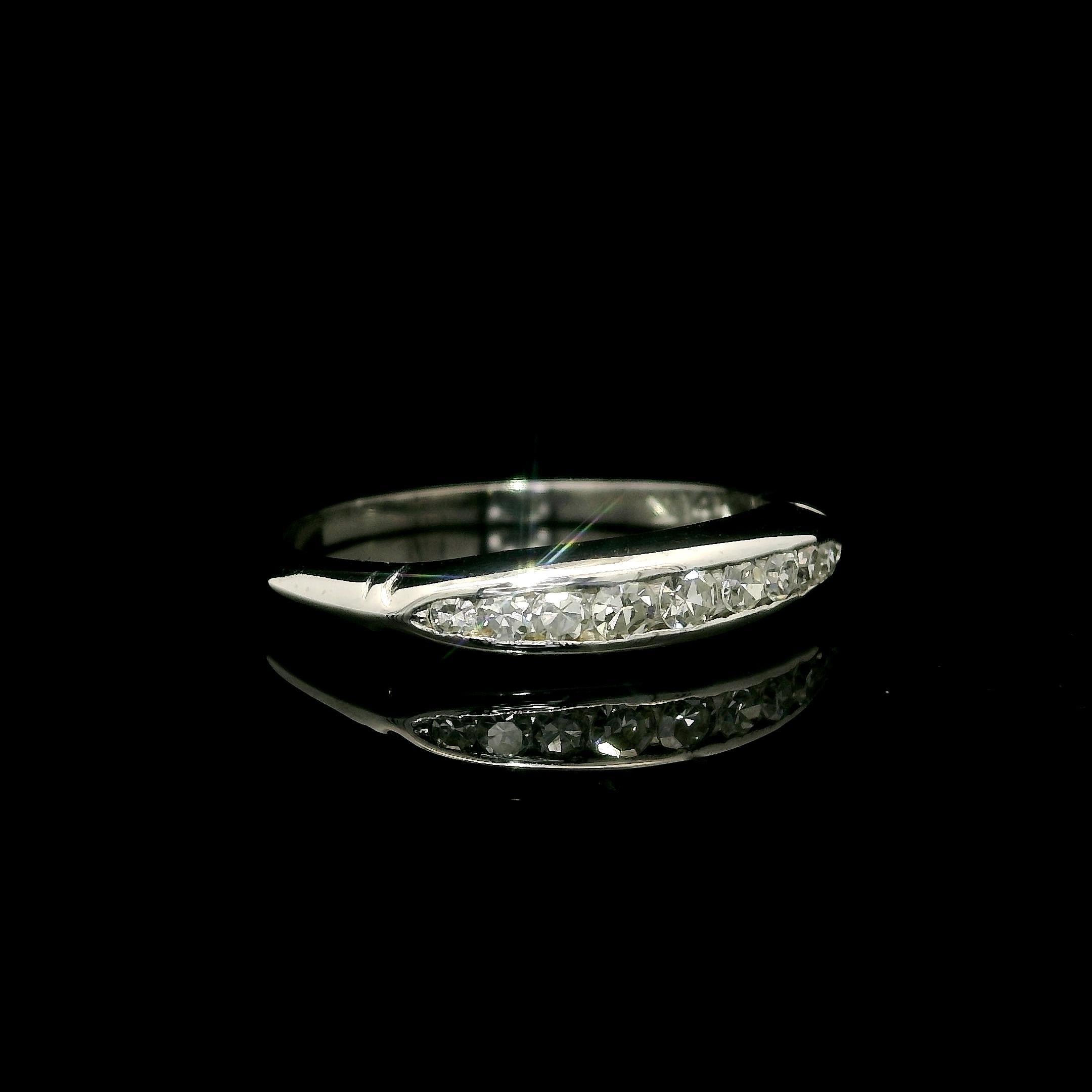 Antiker Weißgold 0,25ctw Single Cut Channel Set Diamant Stack Band Ring (Einfacher Schliff) im Angebot
