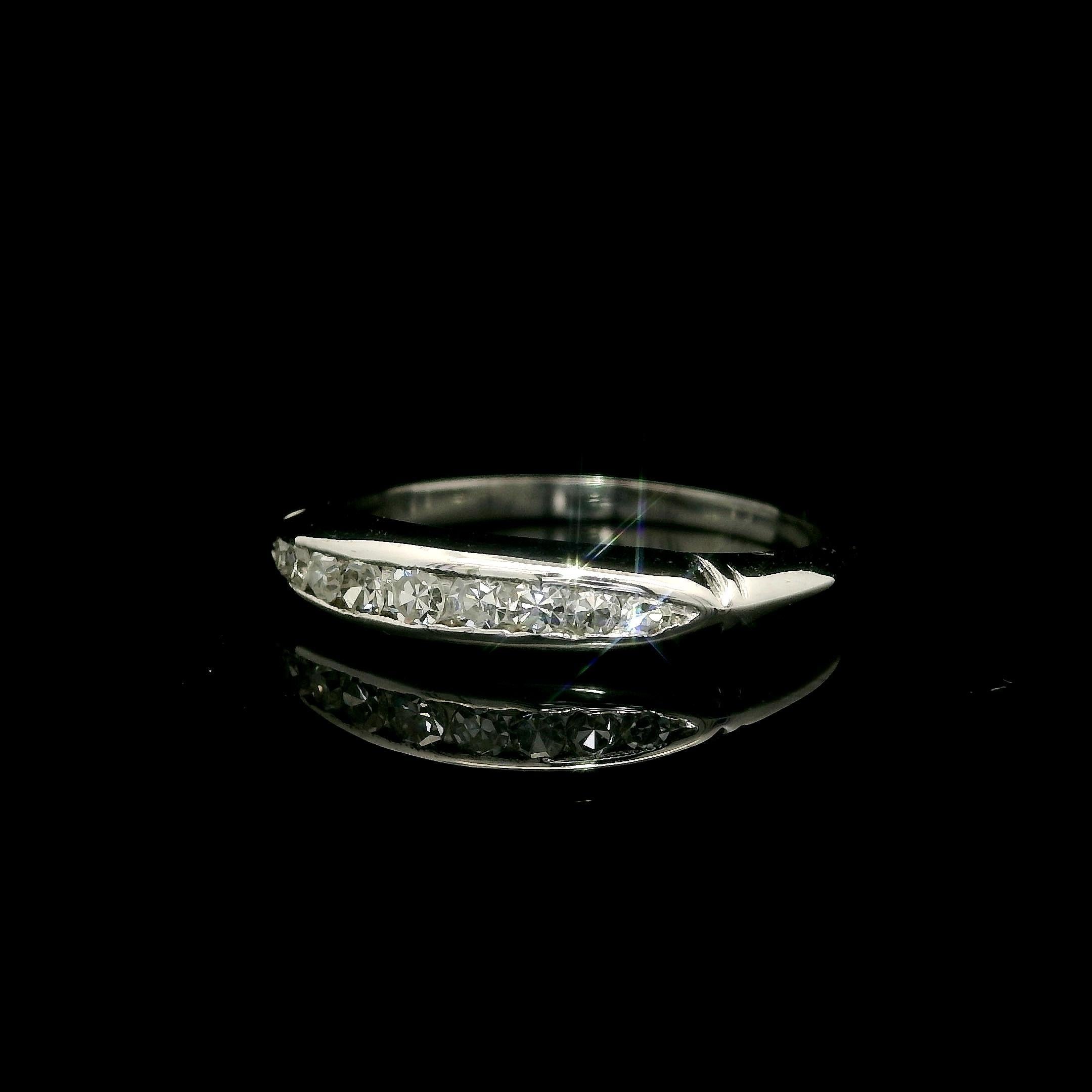 Antiker Weißgold 0,25ctw Single Cut Channel Set Diamant Stack Band Ring Damen im Angebot
