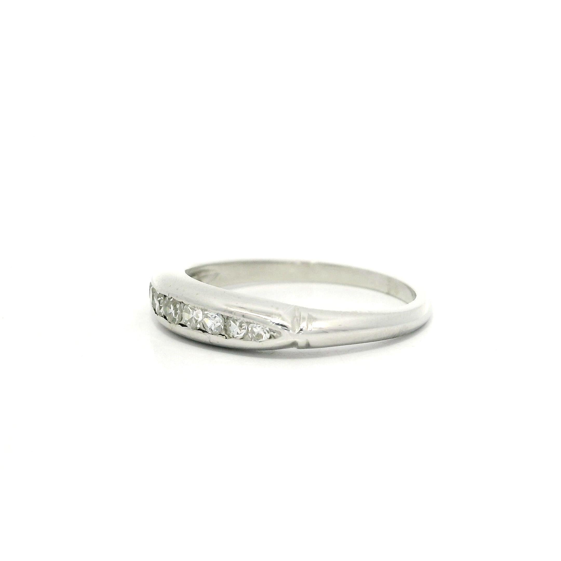 Antiker Weißgold 0,25ctw Single Cut Channel Set Diamant Stack Band Ring im Angebot 4