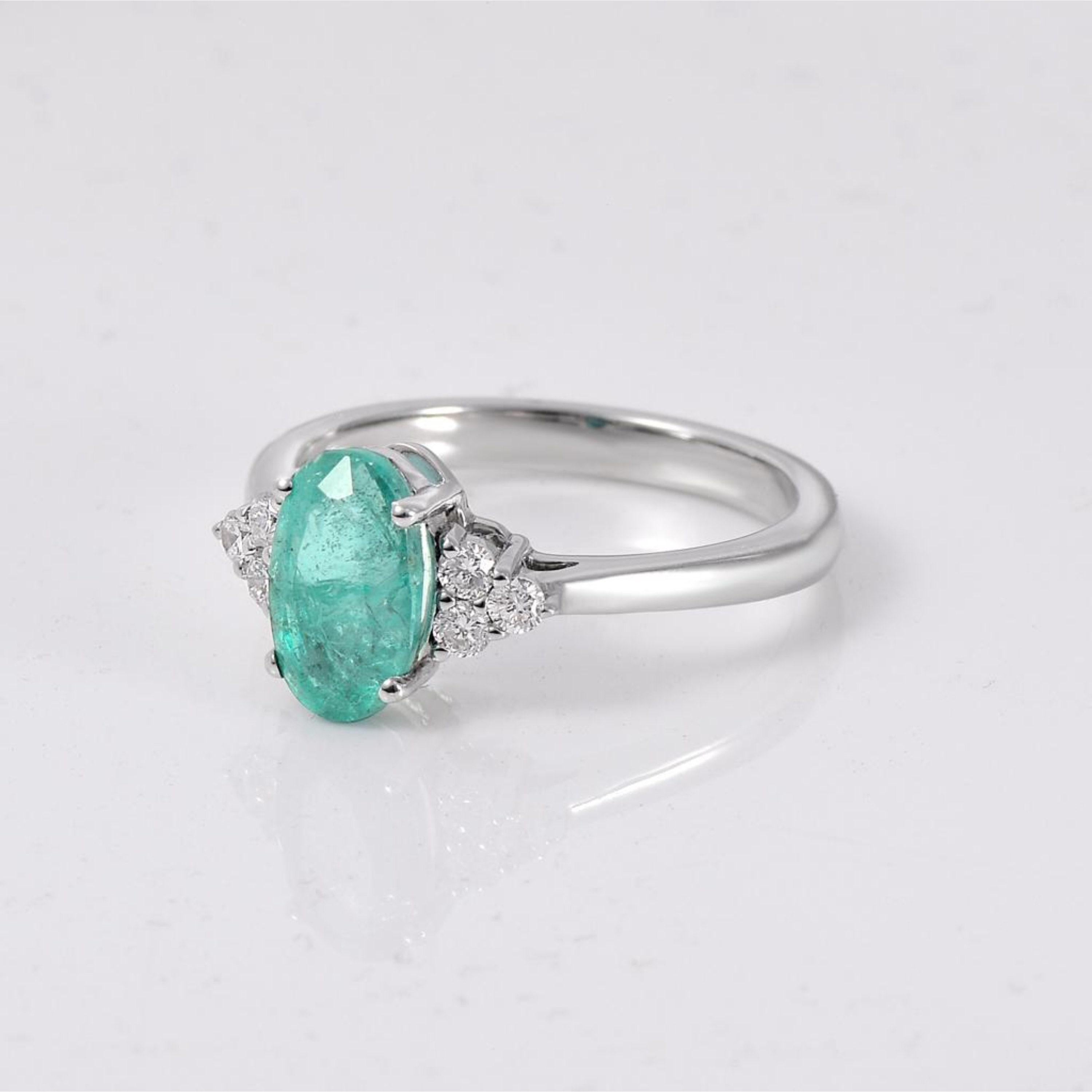 For Sale:  Antique White Gold 2 Carat Emerald Engagement Ring, Unique Diamond Wedding Ring 4