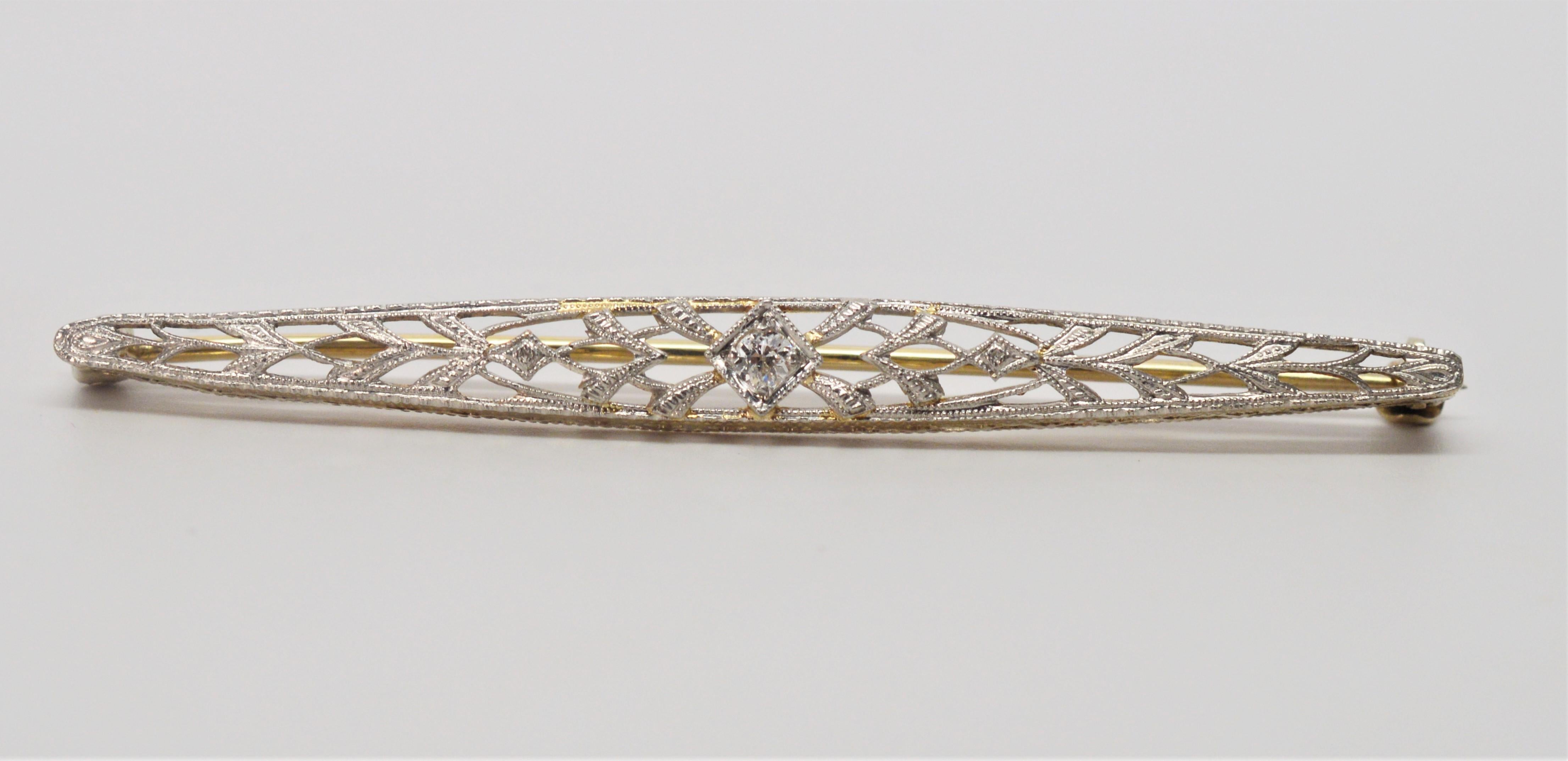 Antique White Gold Filigree Bar Pin Brooch with Diamond Accent In Good Condition In Mount Kisco, NY