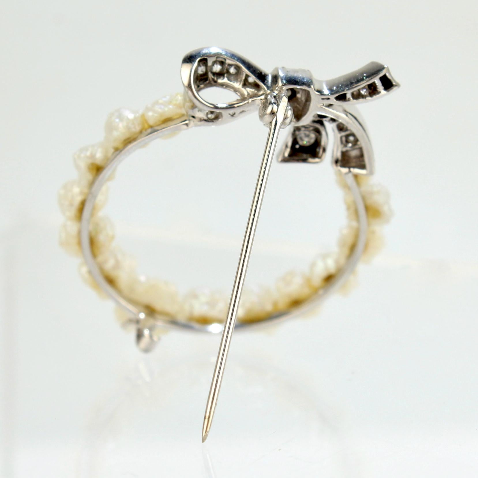 Broche de oro blanco antiguo, perla natural de río de agua dulce y diamantes en Bueno estado para la venta en Philadelphia, PA